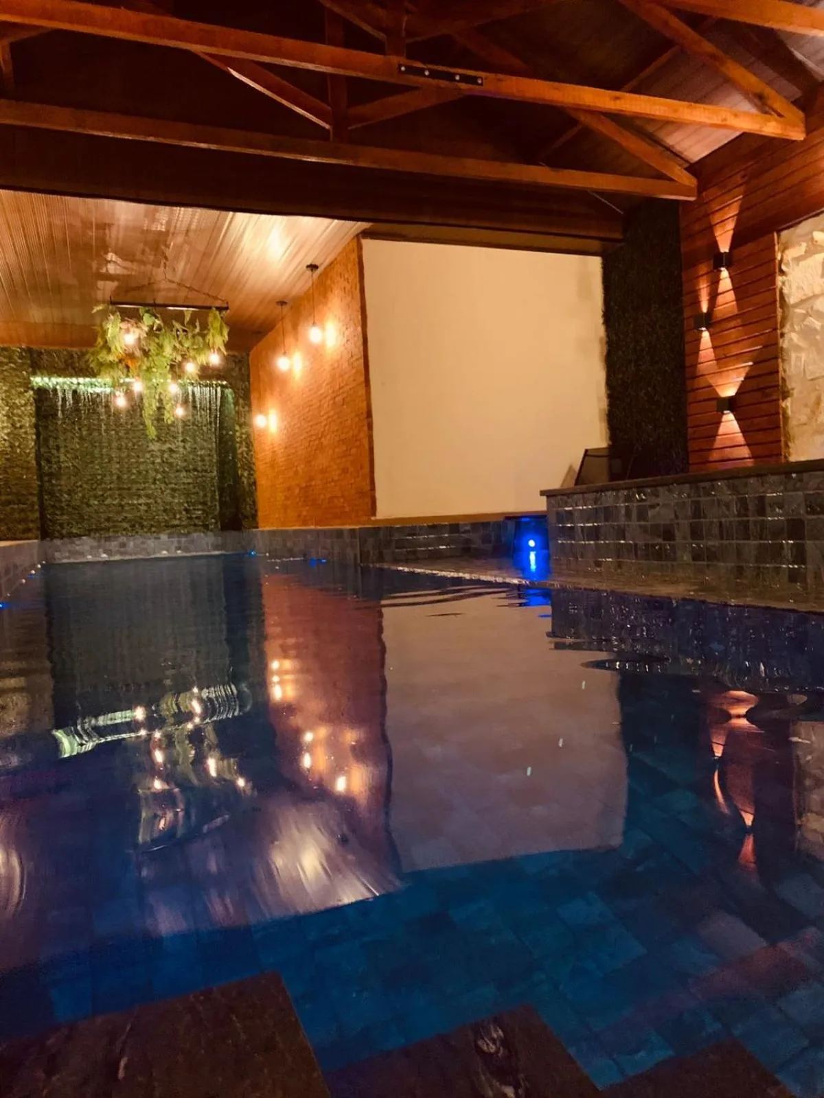 Swimming pool in Pousada Chale Luiz