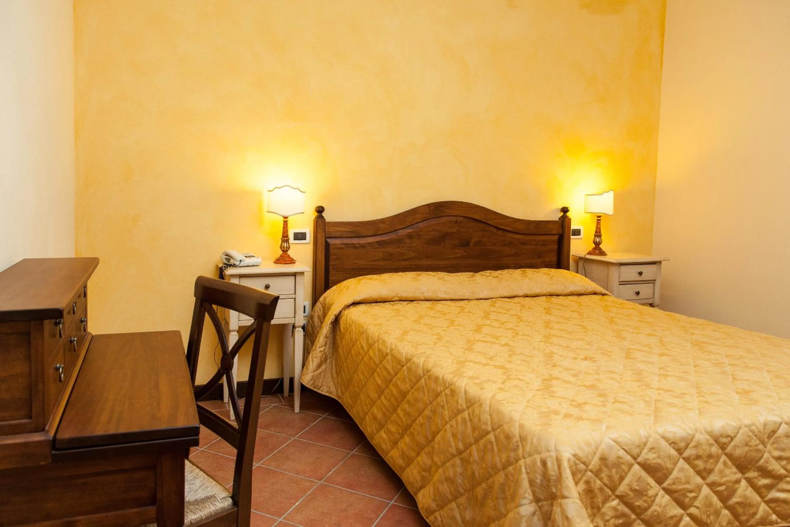 Photo of the whole room, Bed in Villa Borri