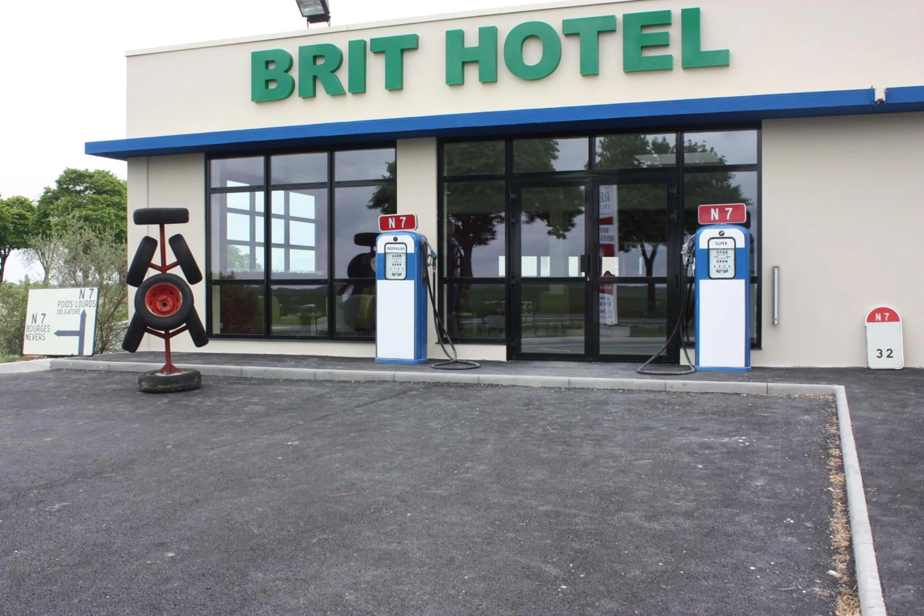 Brit Hotel Montargis