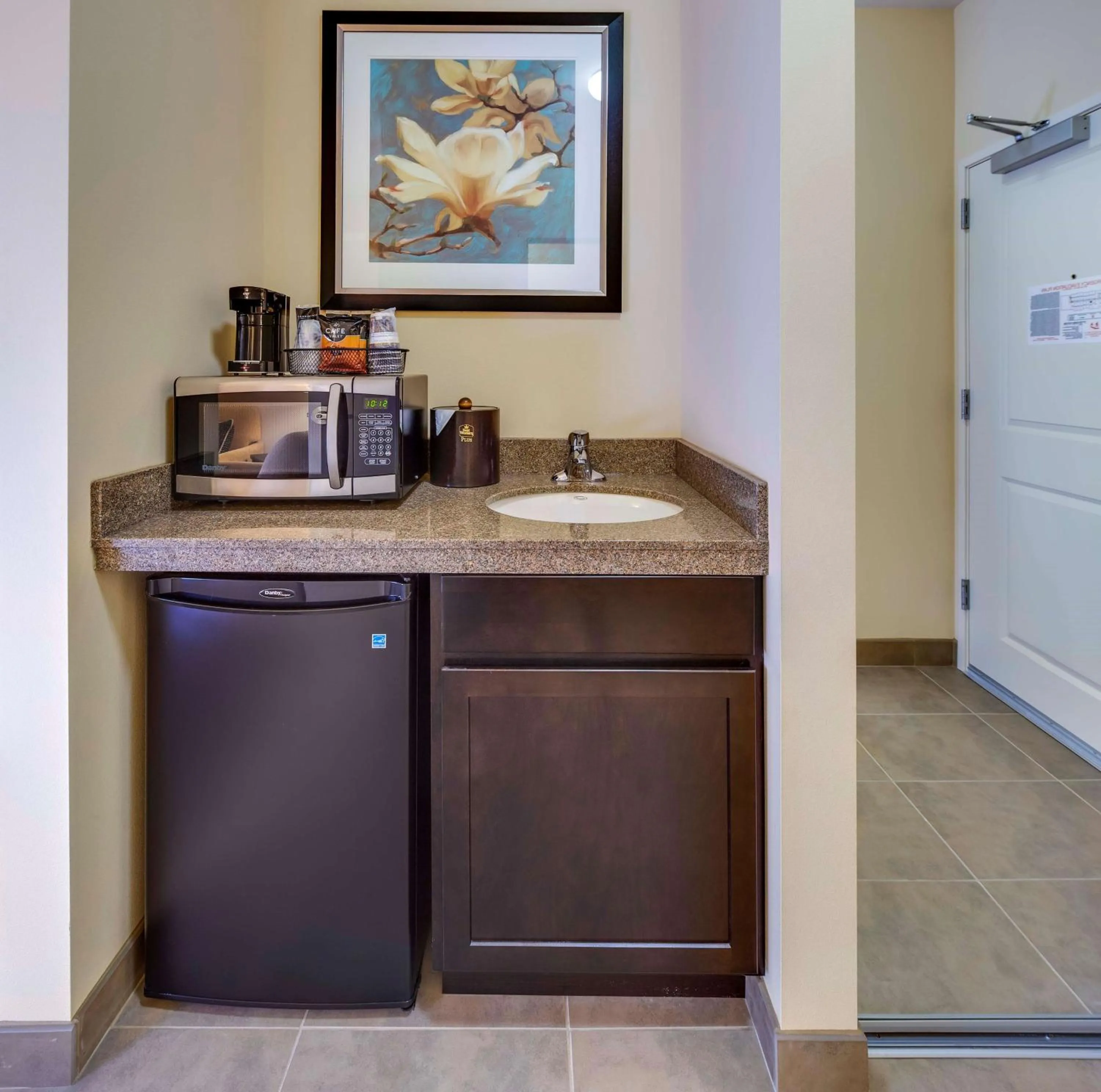 Photo of the whole room in Best Western Plus Arlington/Marysville