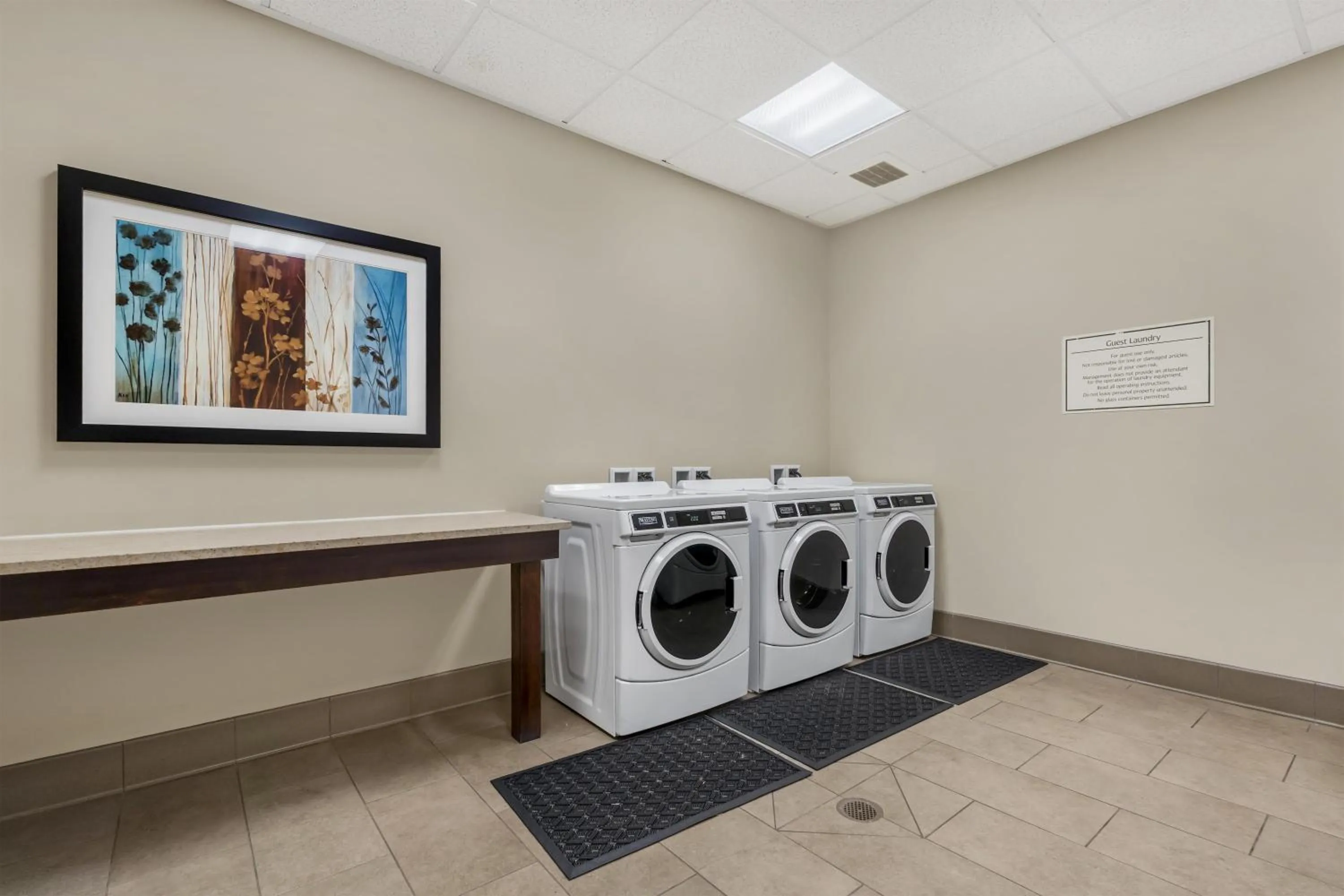 laundry in Best Western Plus Arlington/Marysville