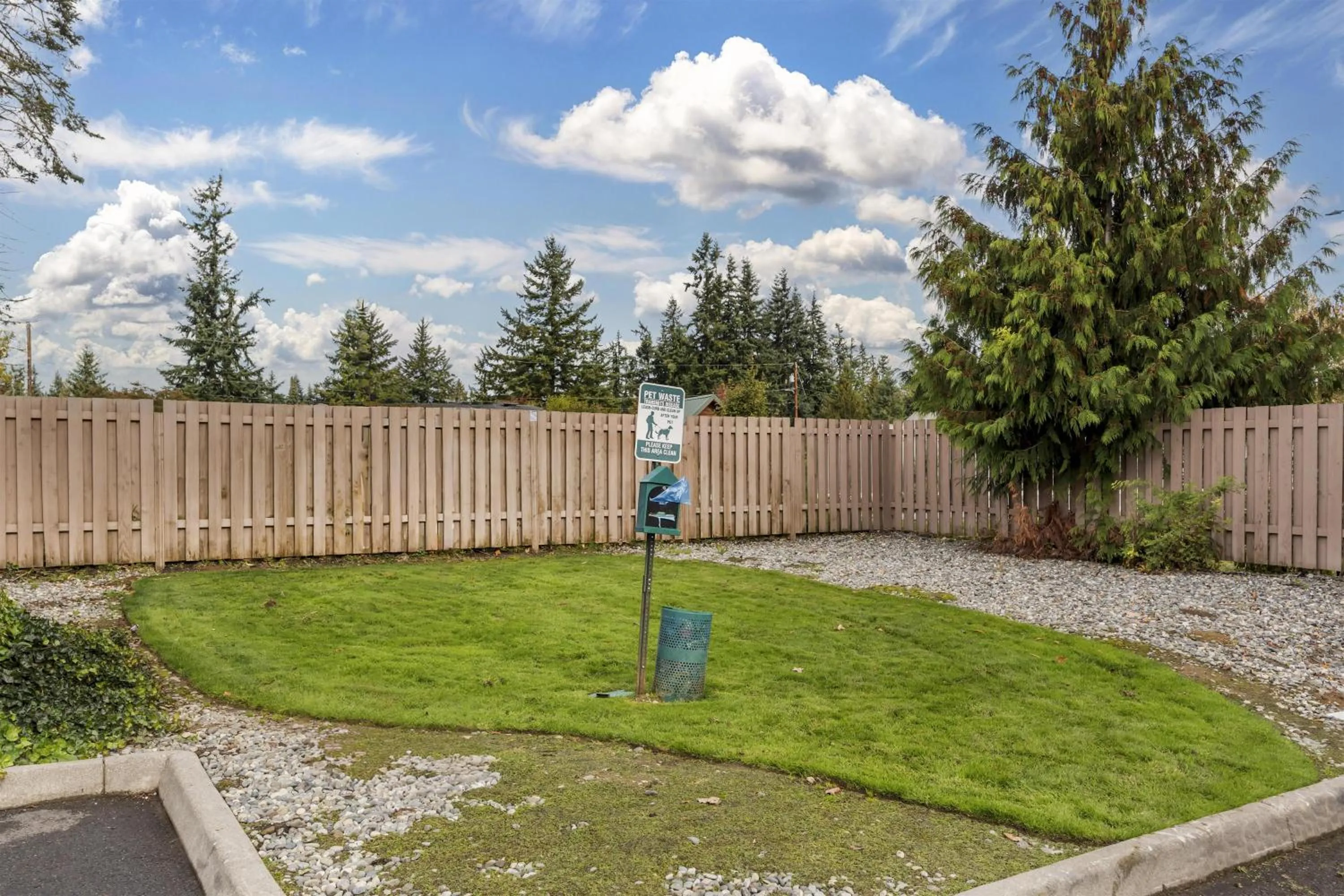 Property building in Best Western Plus Arlington/Marysville