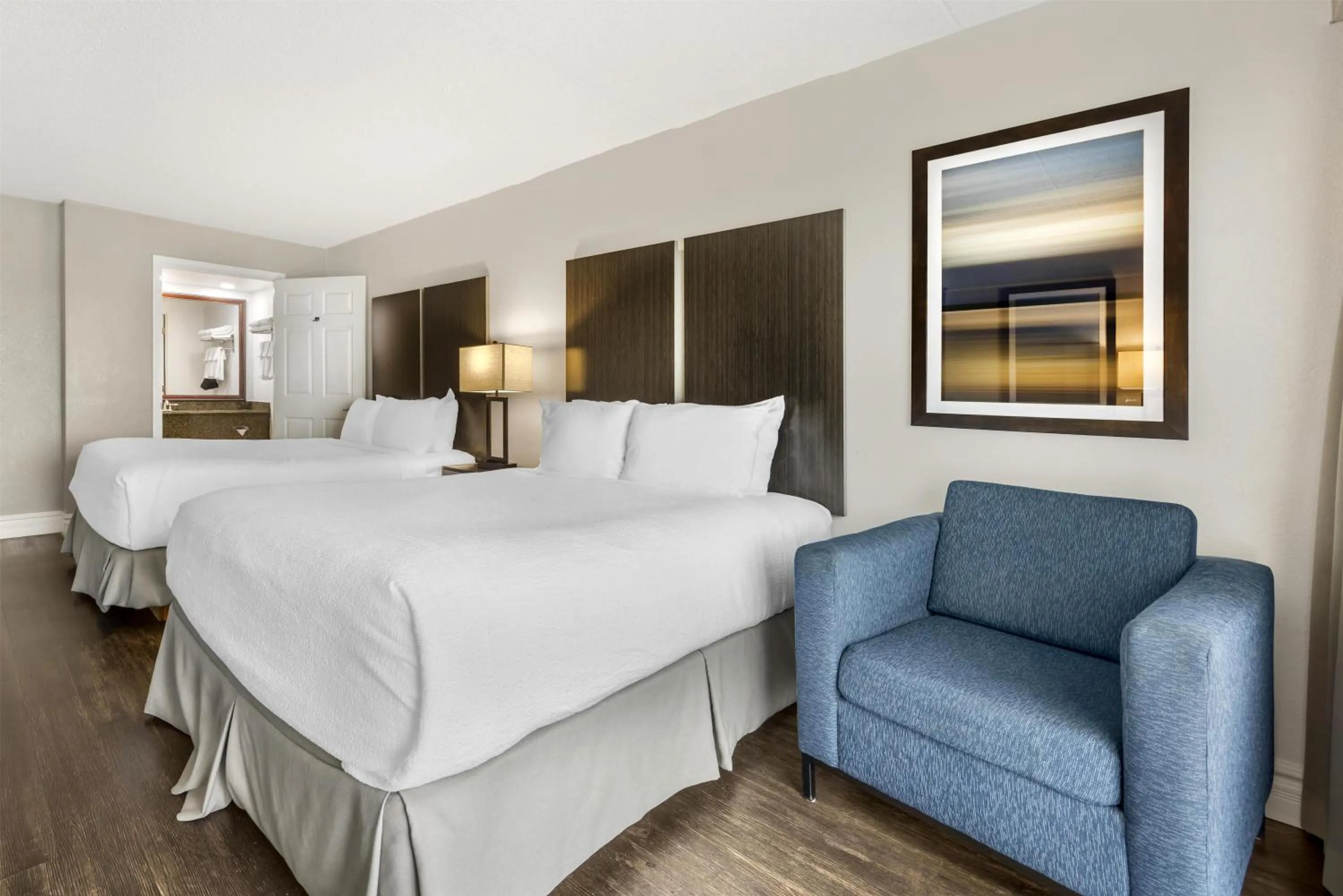 Other, Bed in Best Western Pier Point Inn