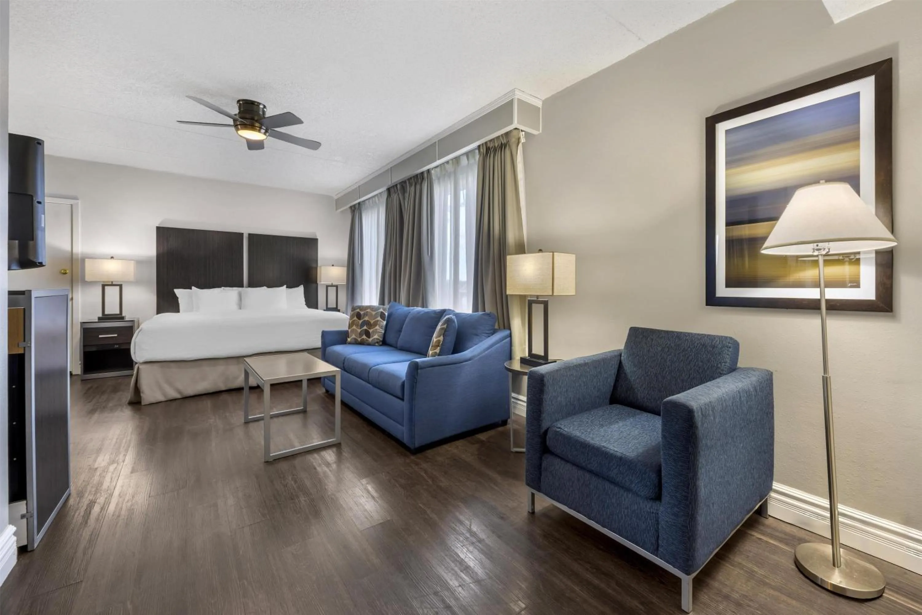 Bedroom, Bed in Best Western Pier Point Inn