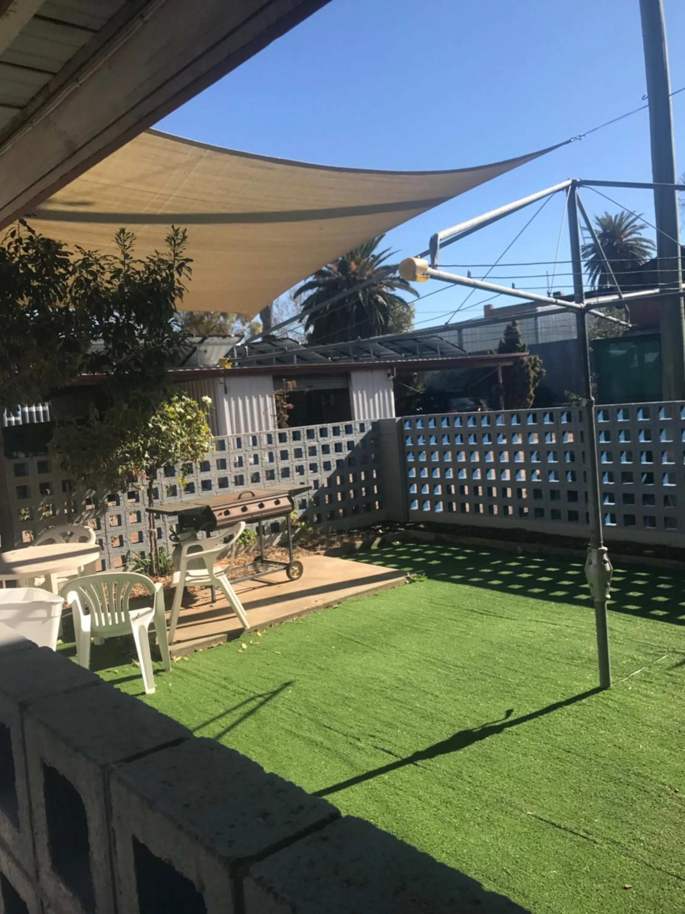 BBQ facilities in Gateway Motor Inn