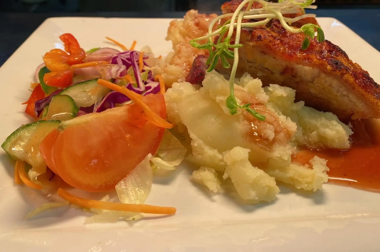 Restaurant/places to eat in Gateway Motor Inn