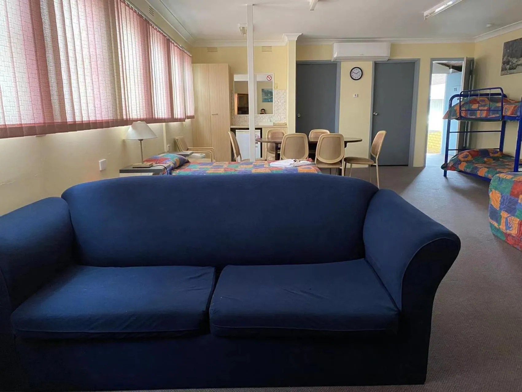 Seating area in Gateway Motor Inn