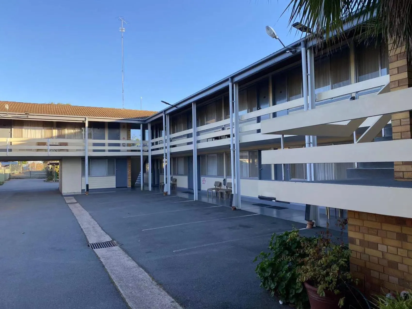 Property building in Gateway Motor Inn