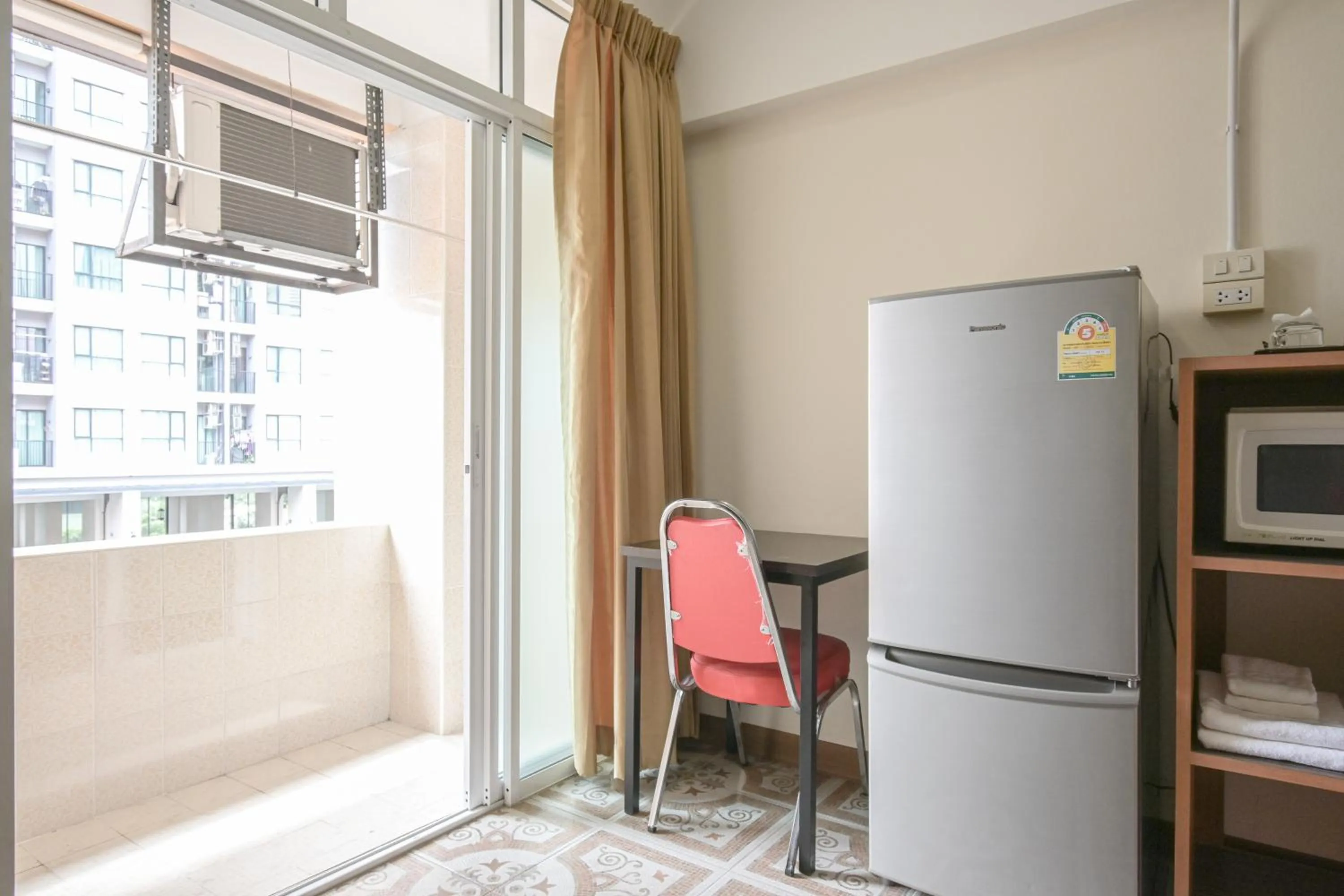 Dining area in AC Habitat Bangkok