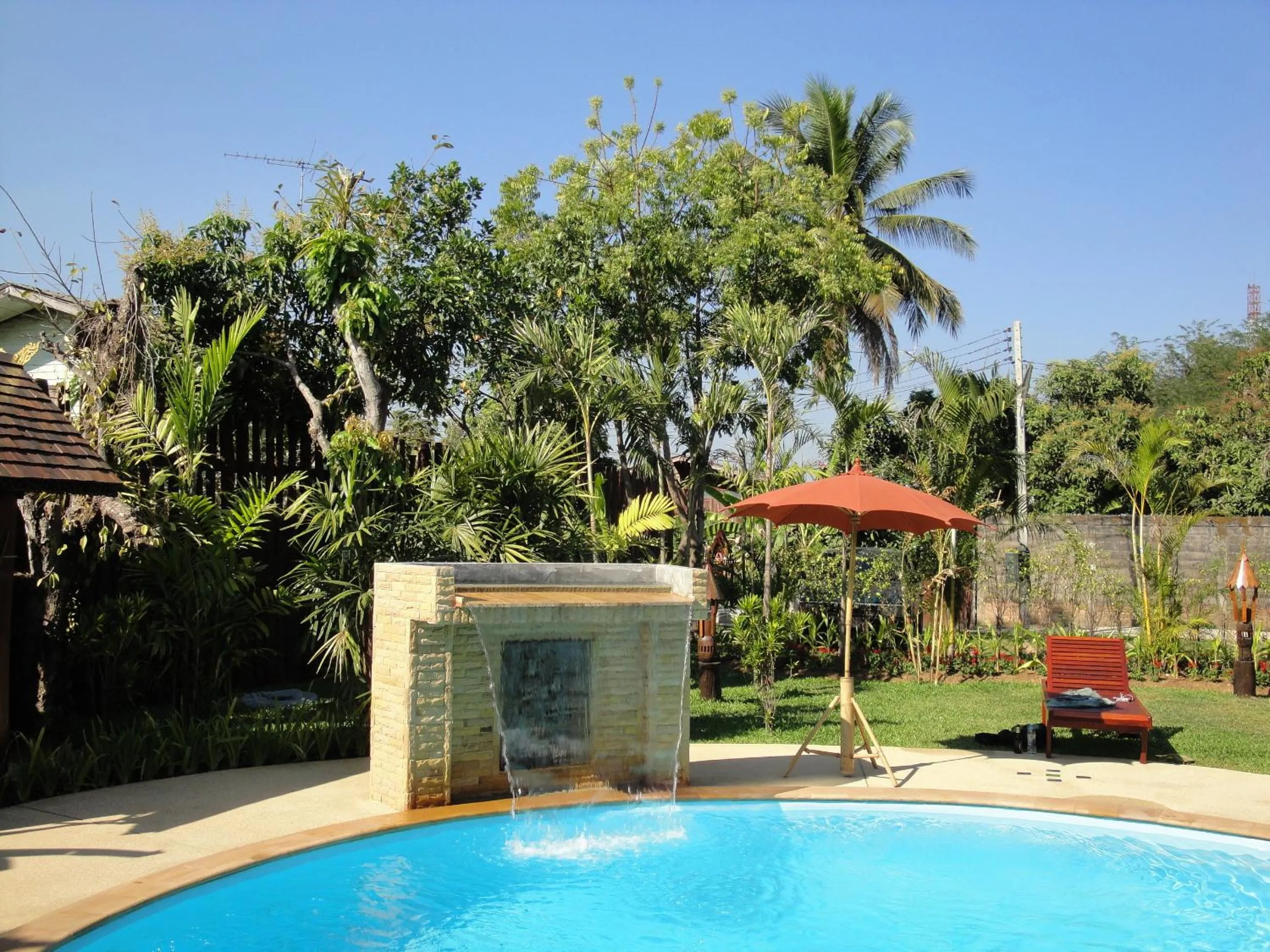Swimming pool in Namkhong Guesthouse and Resort