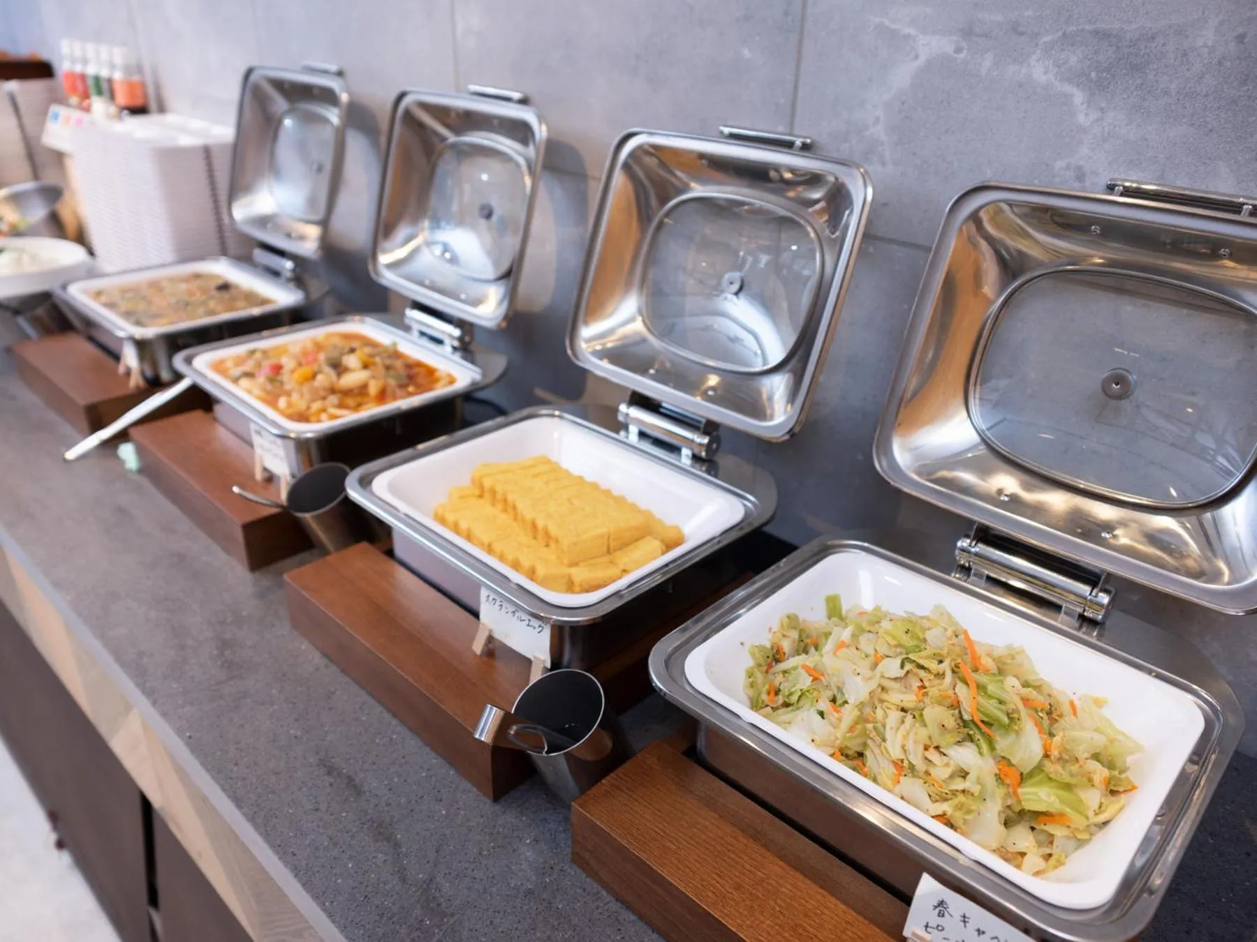 Buffet breakfast in Super Hotel Chiba Ekimae