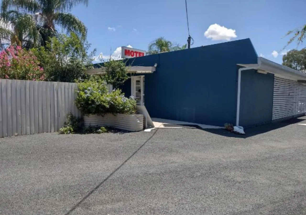 Property building in Chinchilla Motel