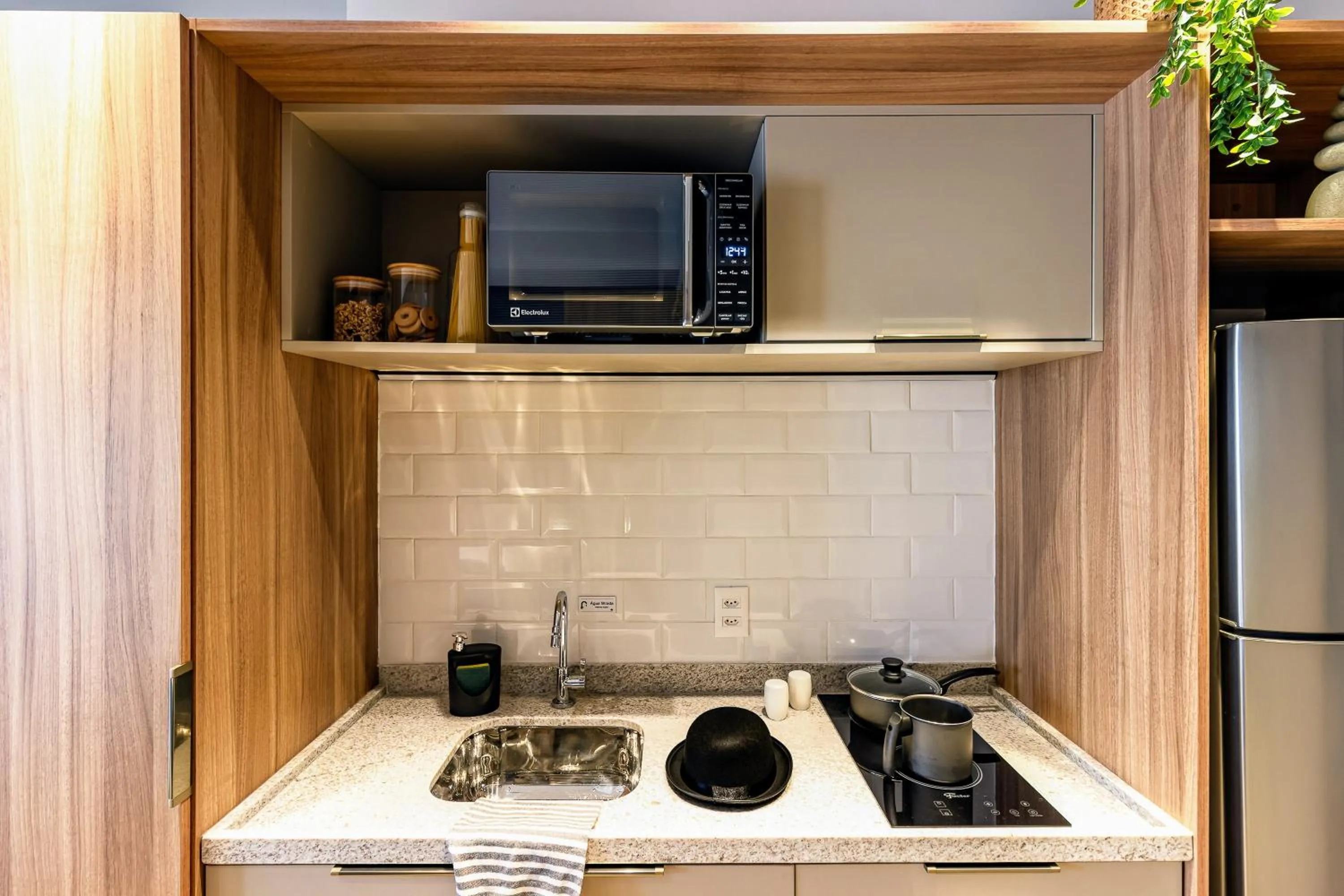 Day in Charlie Lumiere Klabin