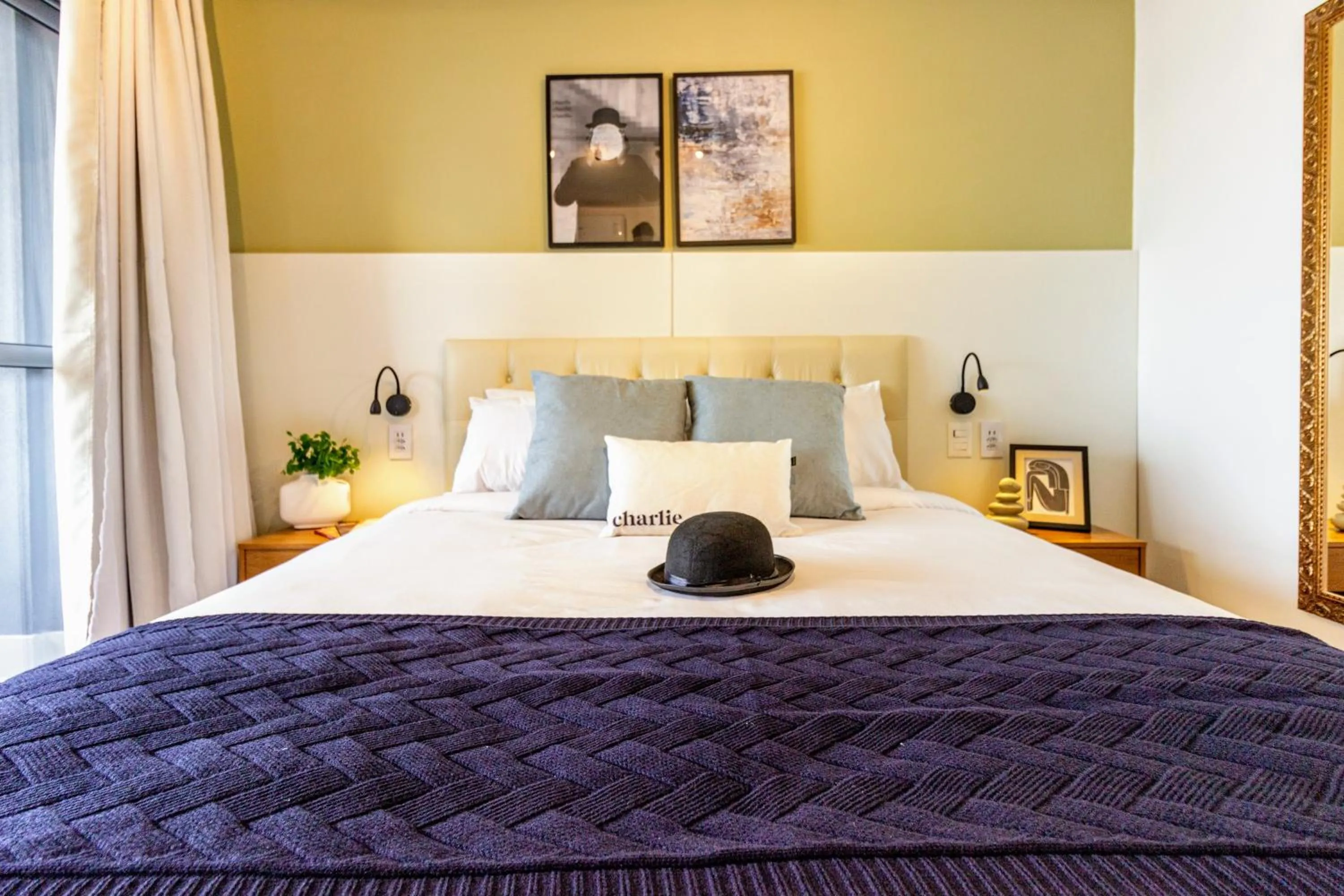 Bed in Charlie Lumiere Klabin