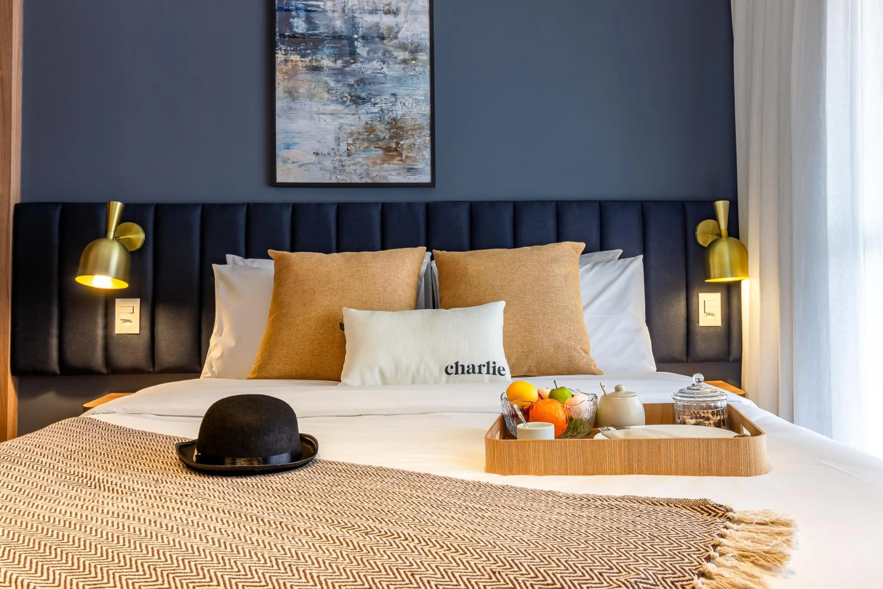 Bed in Charlie Lumiere Klabin