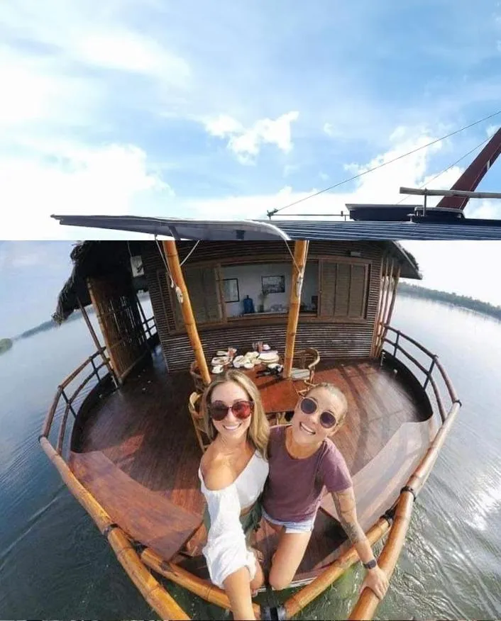Balcony/Terrace in Yathra Houseboat