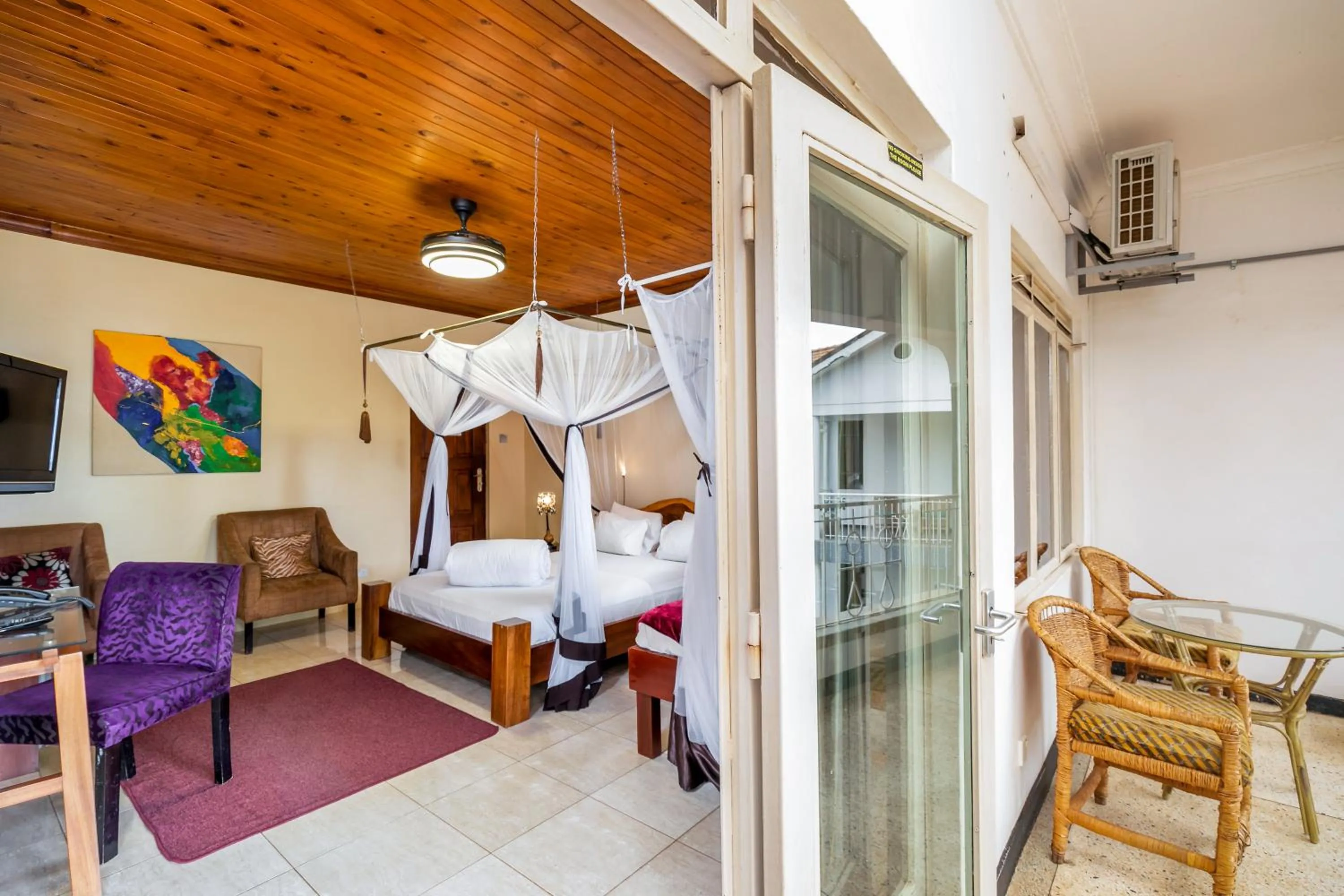 Bedroom, Bed in 2 Friends Beach Hotel