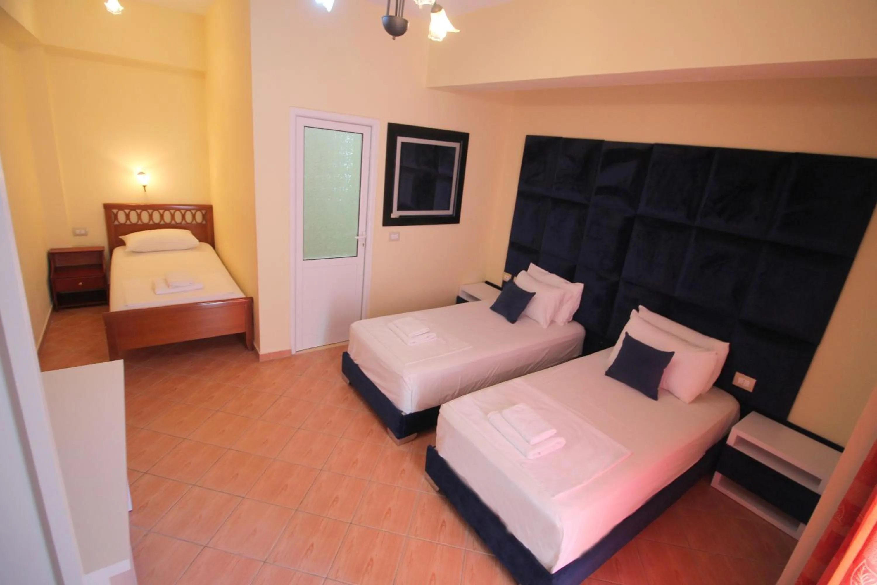 Bedroom, Bed in Oskar Hotel