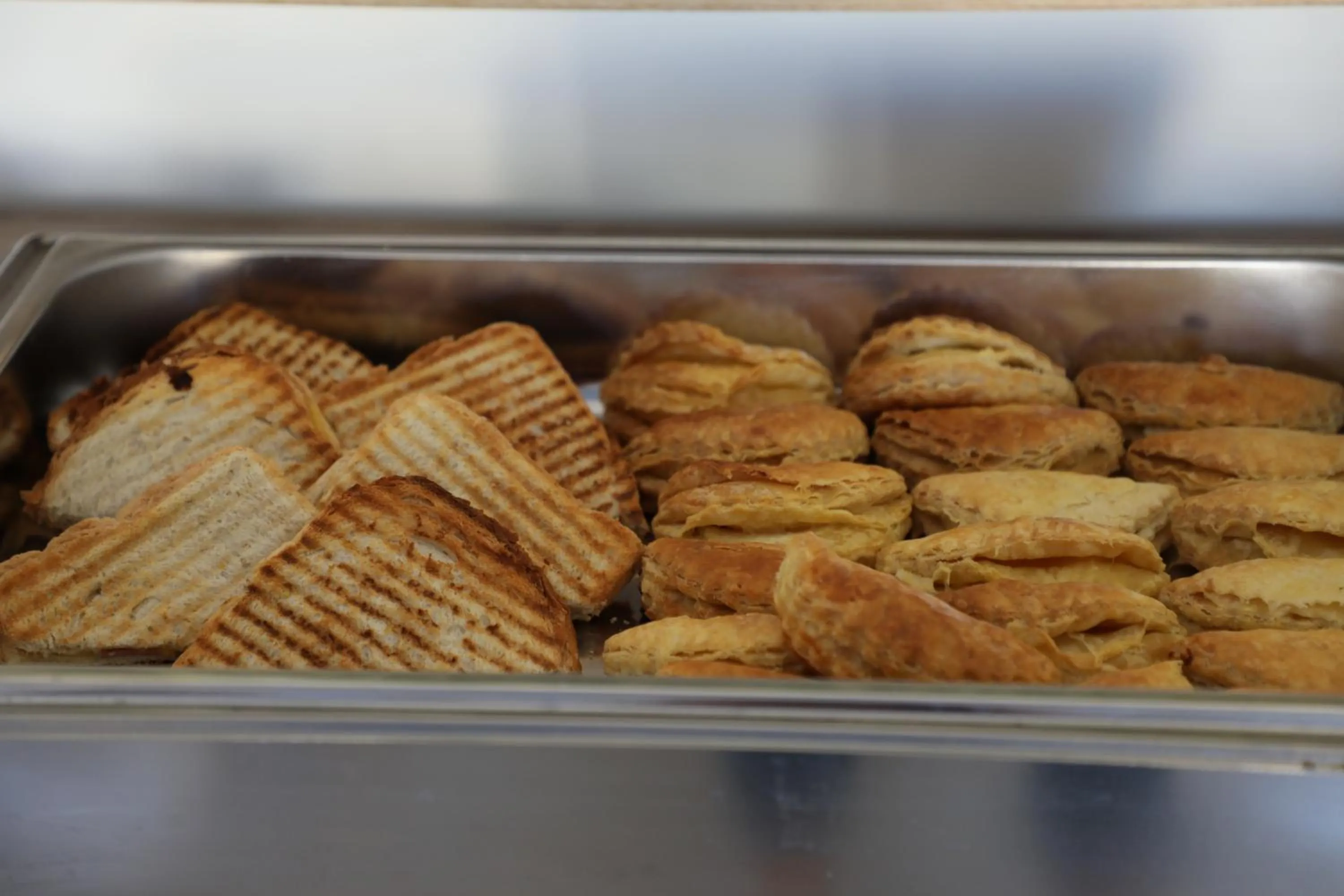 Food and drinks in Oskar Hotel