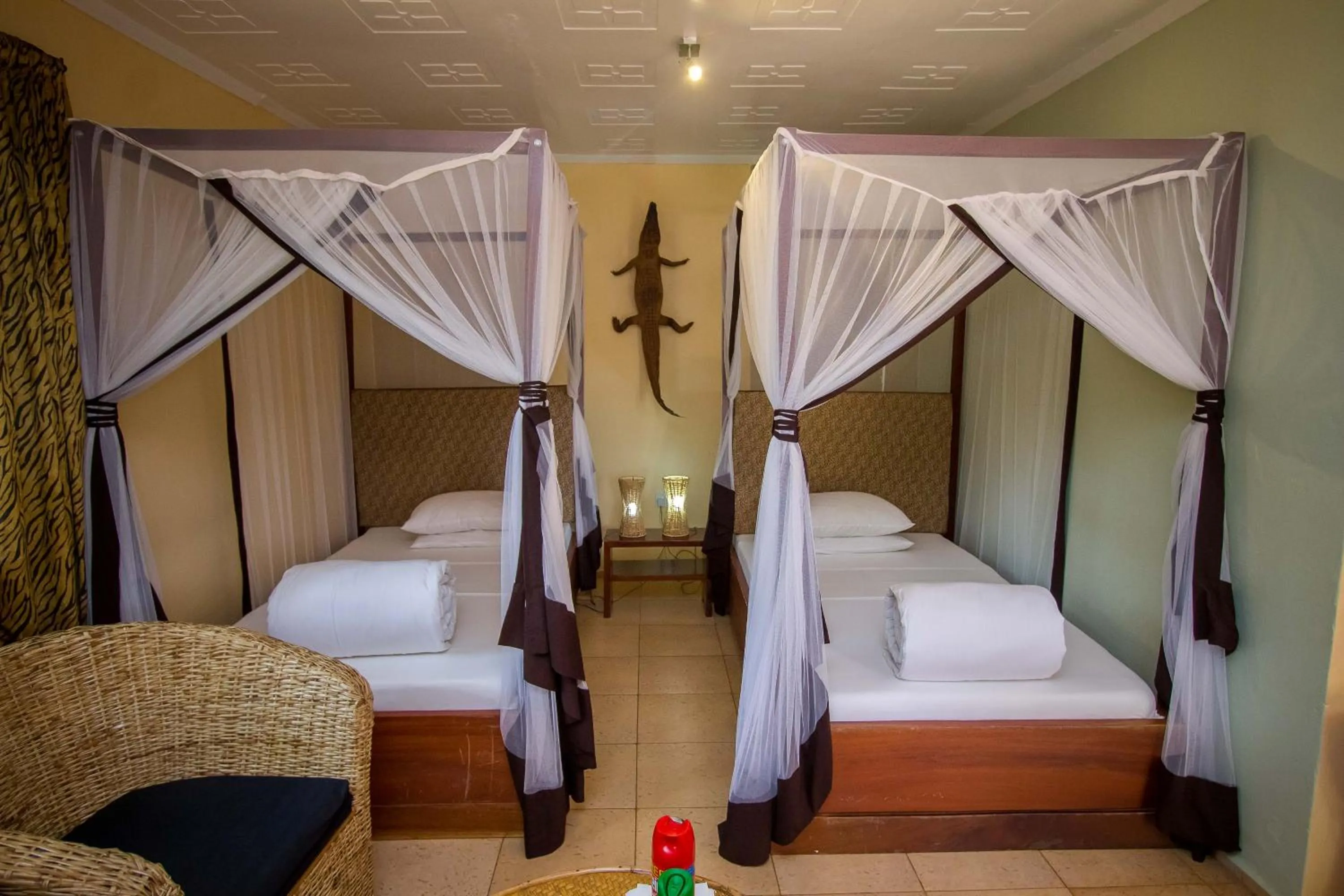 bunk bed, Bed in 2 Friends Guest House