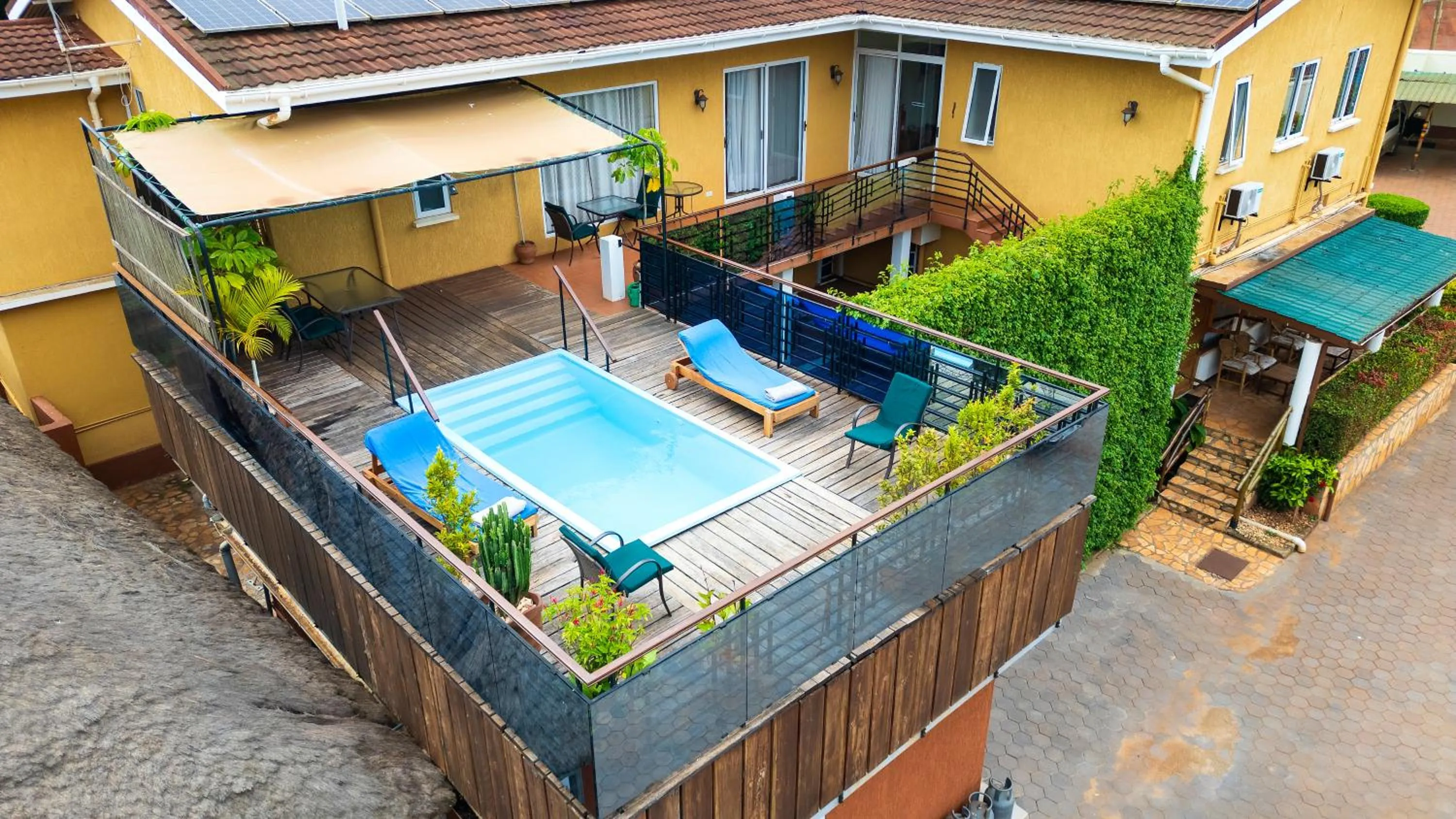 2 Friends Guest House