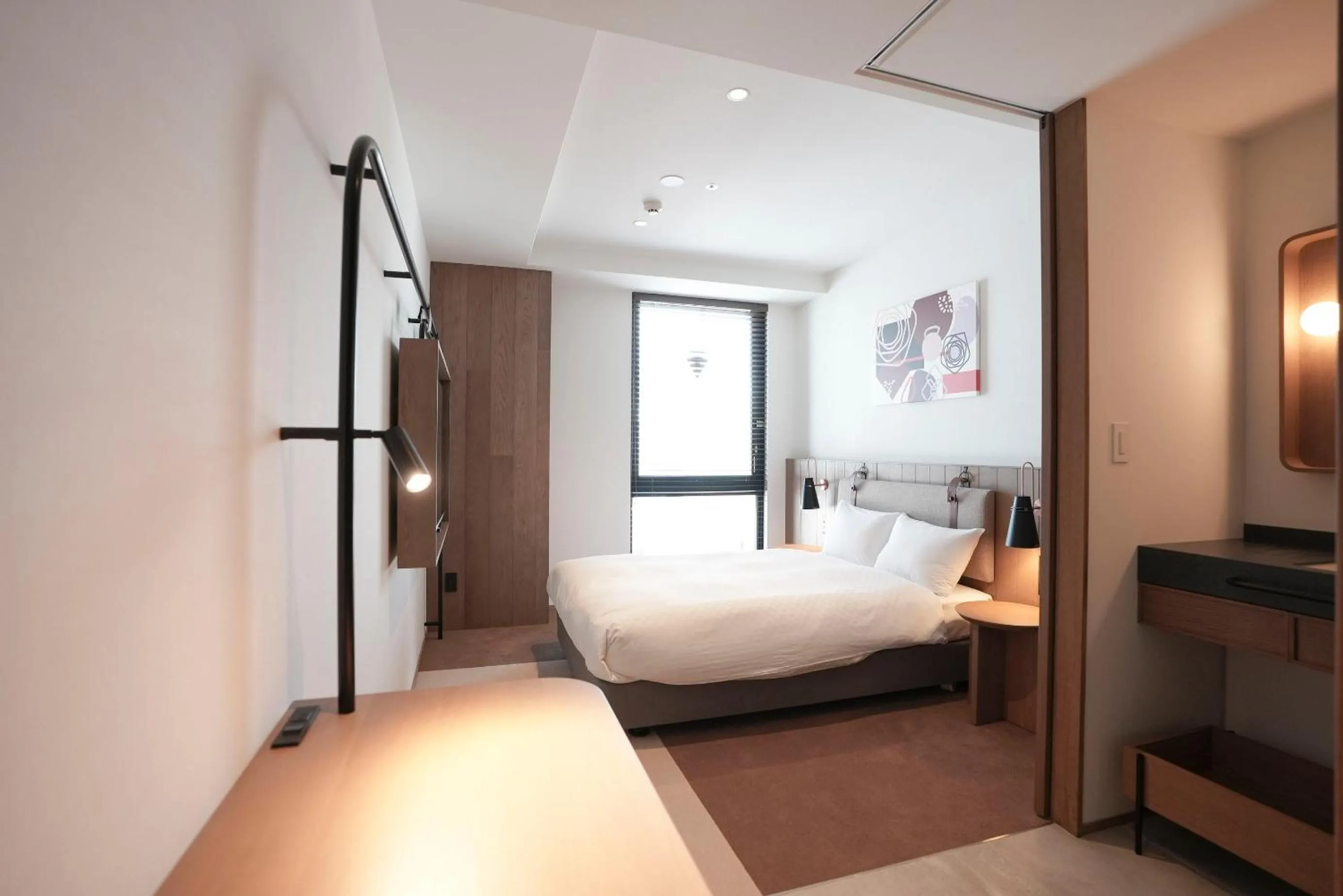 Photo of the whole room, Bed in CINQS Hotel