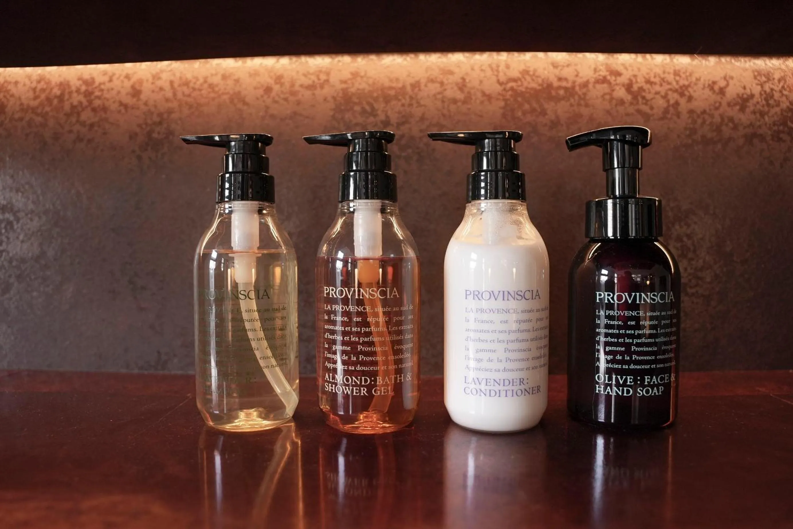 Shower in CINQS Hotel