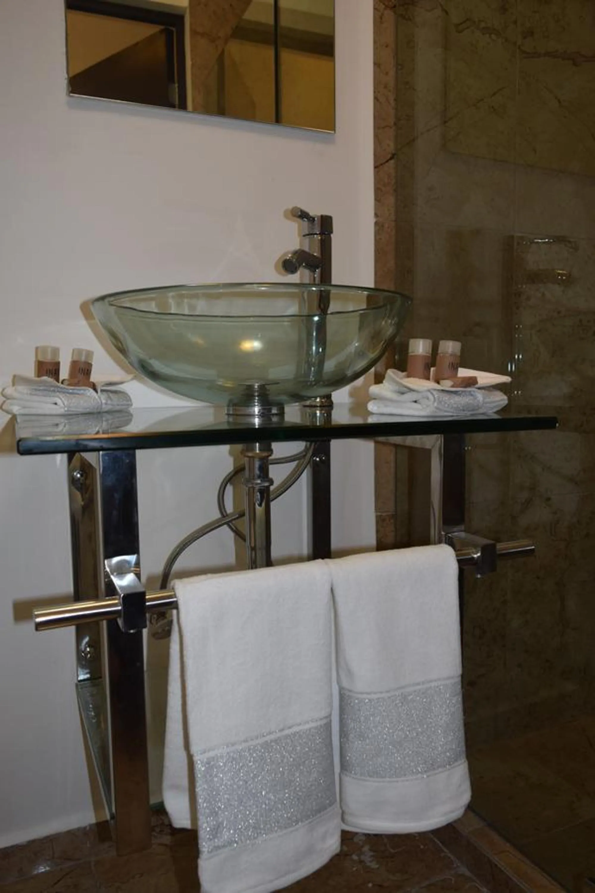 Bathroom in Hotel Condesa 185