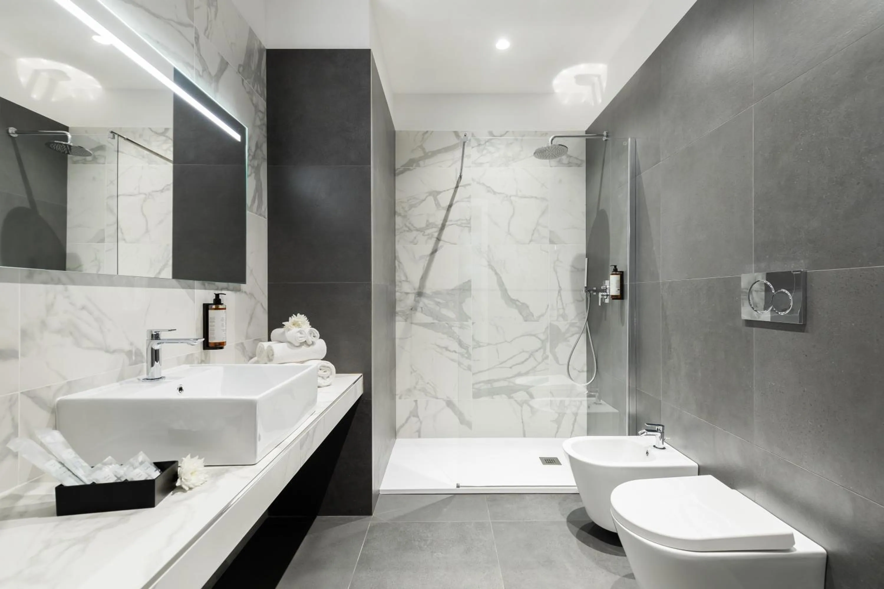 Bathroom in DA ME Suites