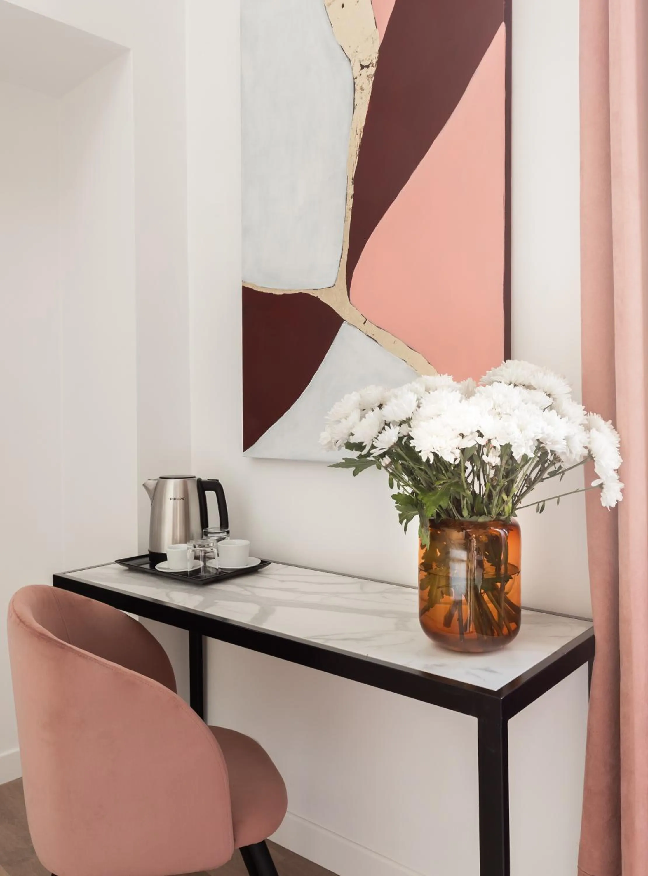 Photo of the whole room in DA ME Suites