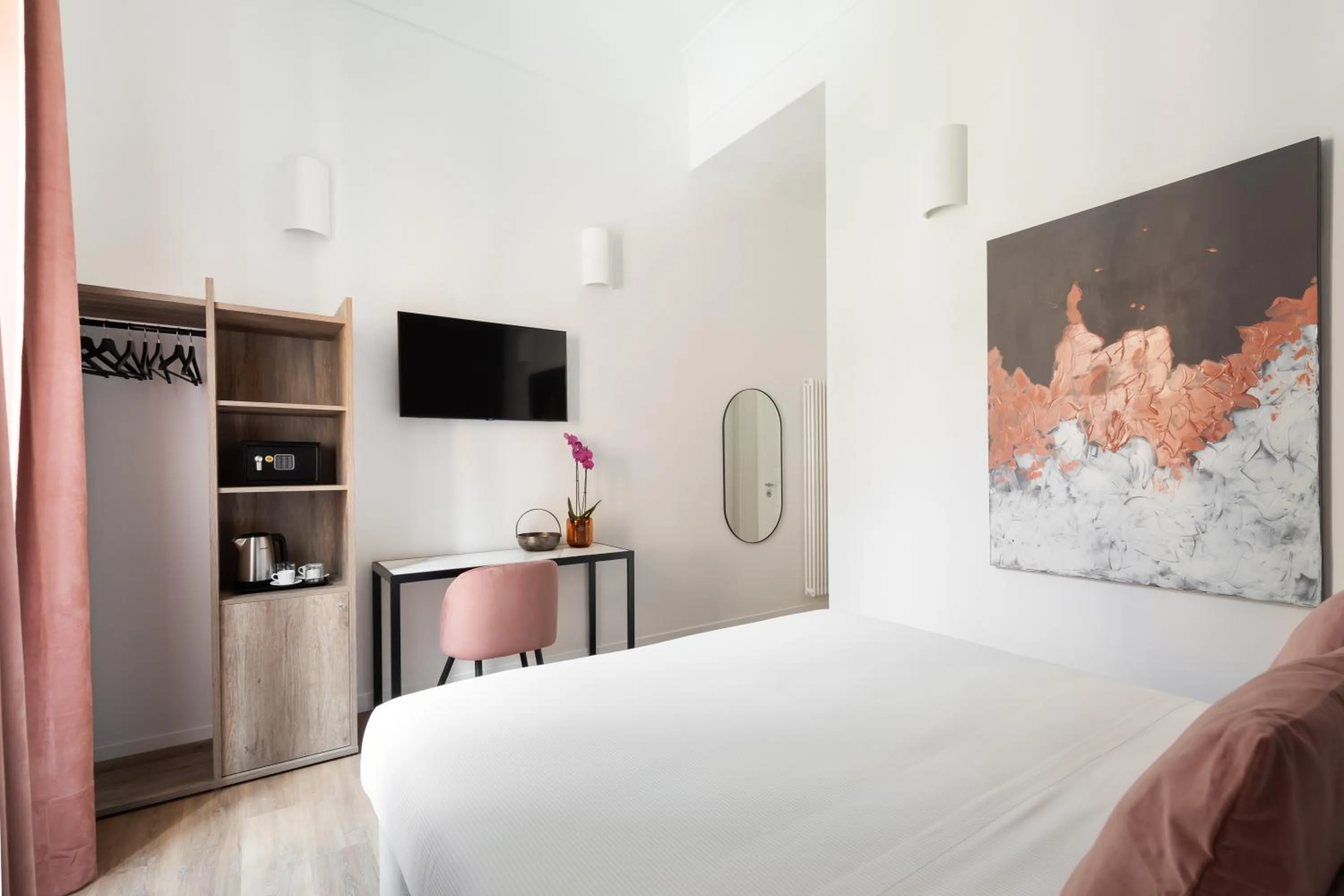 Photo of the whole room, Bed in DA ME Suites