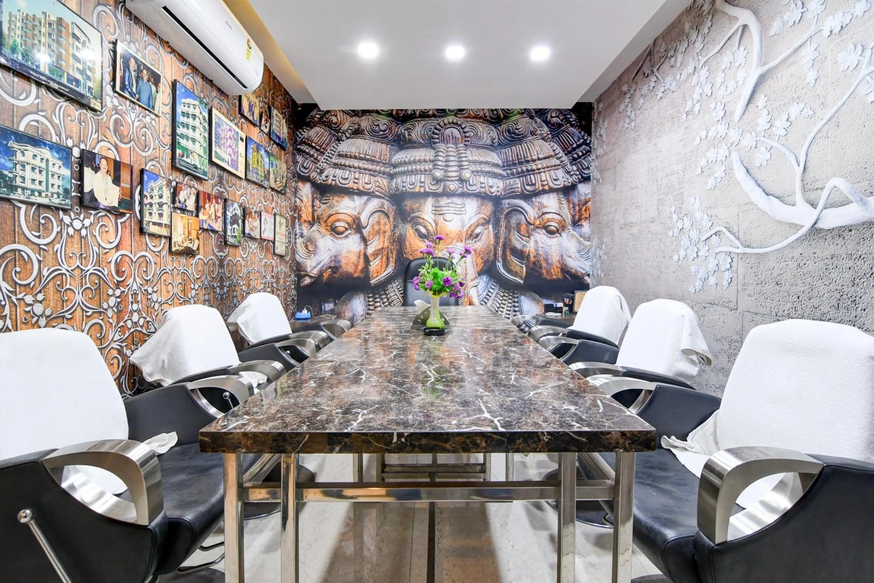 Seating area in FabHotel Prime Eco Park - New Town