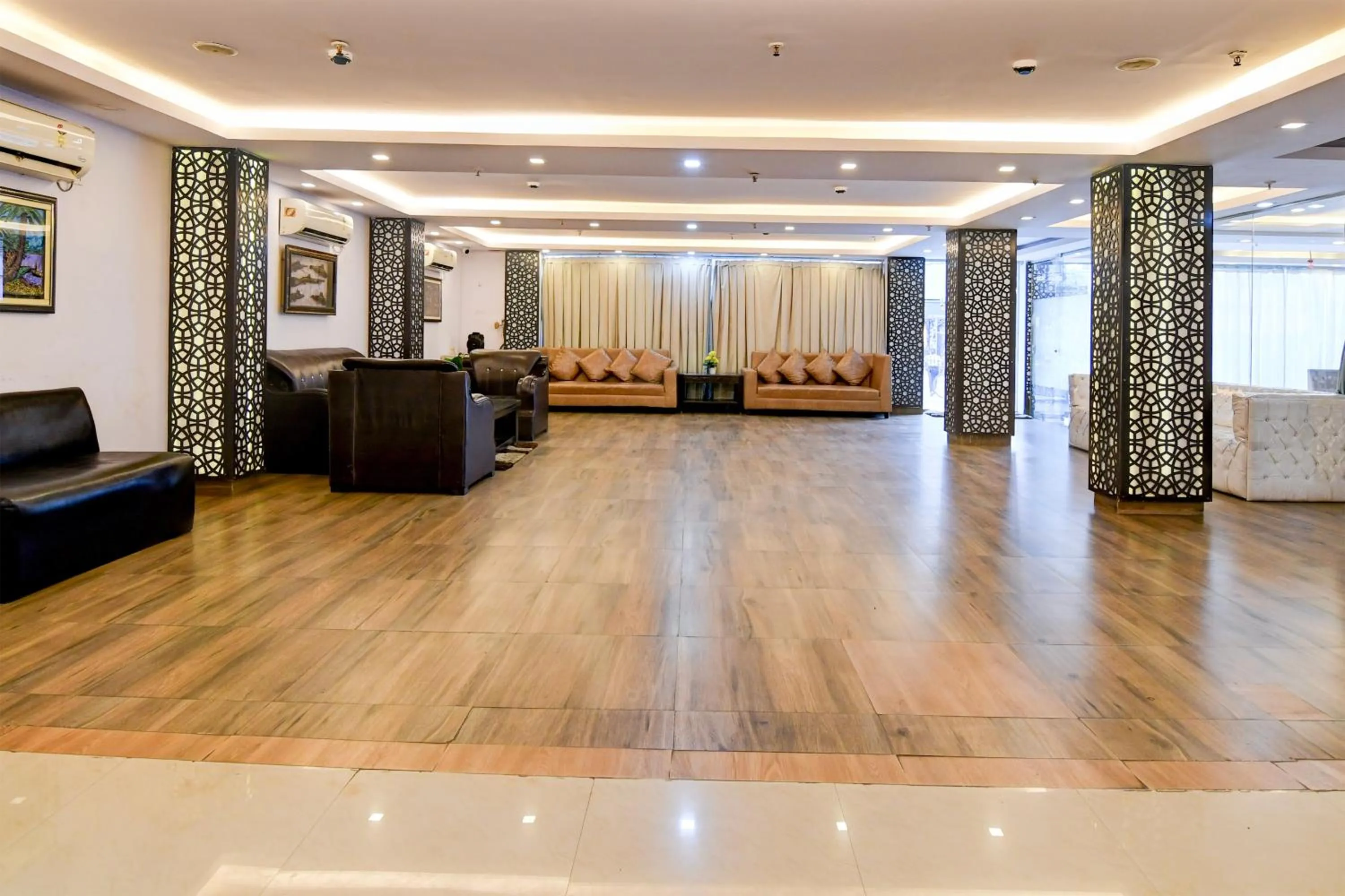 Seating area in FabHotel Prime Eco Park - New Town