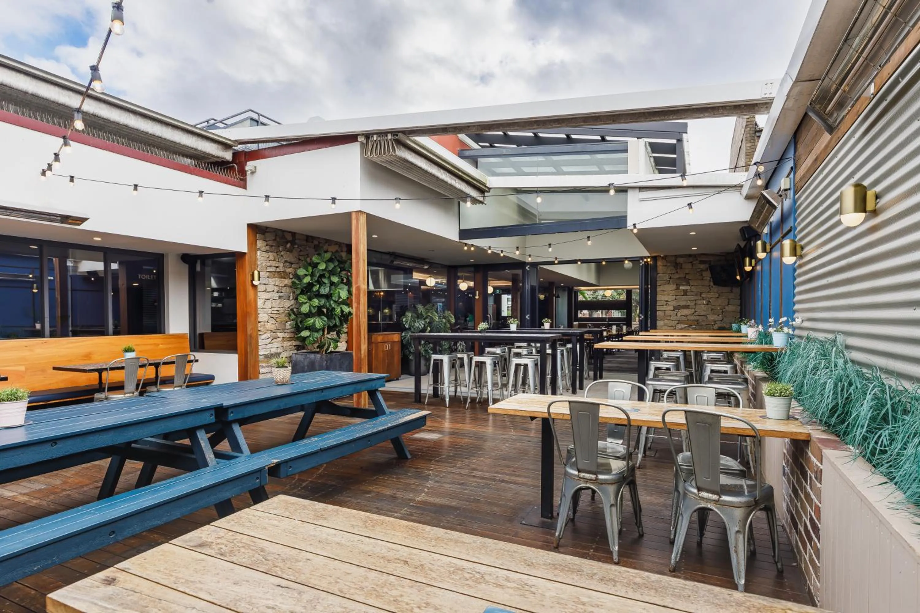 Balcony/Terrace in The Lakes Hotel, Rosebery