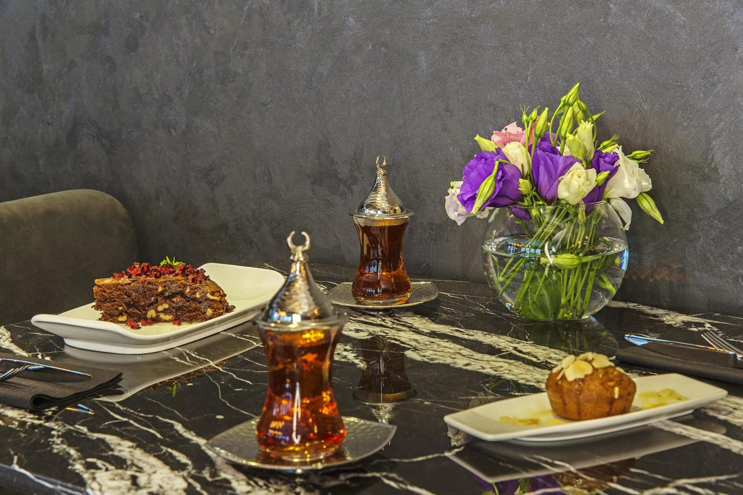 Restaurant/places to eat in Barbera Hotel