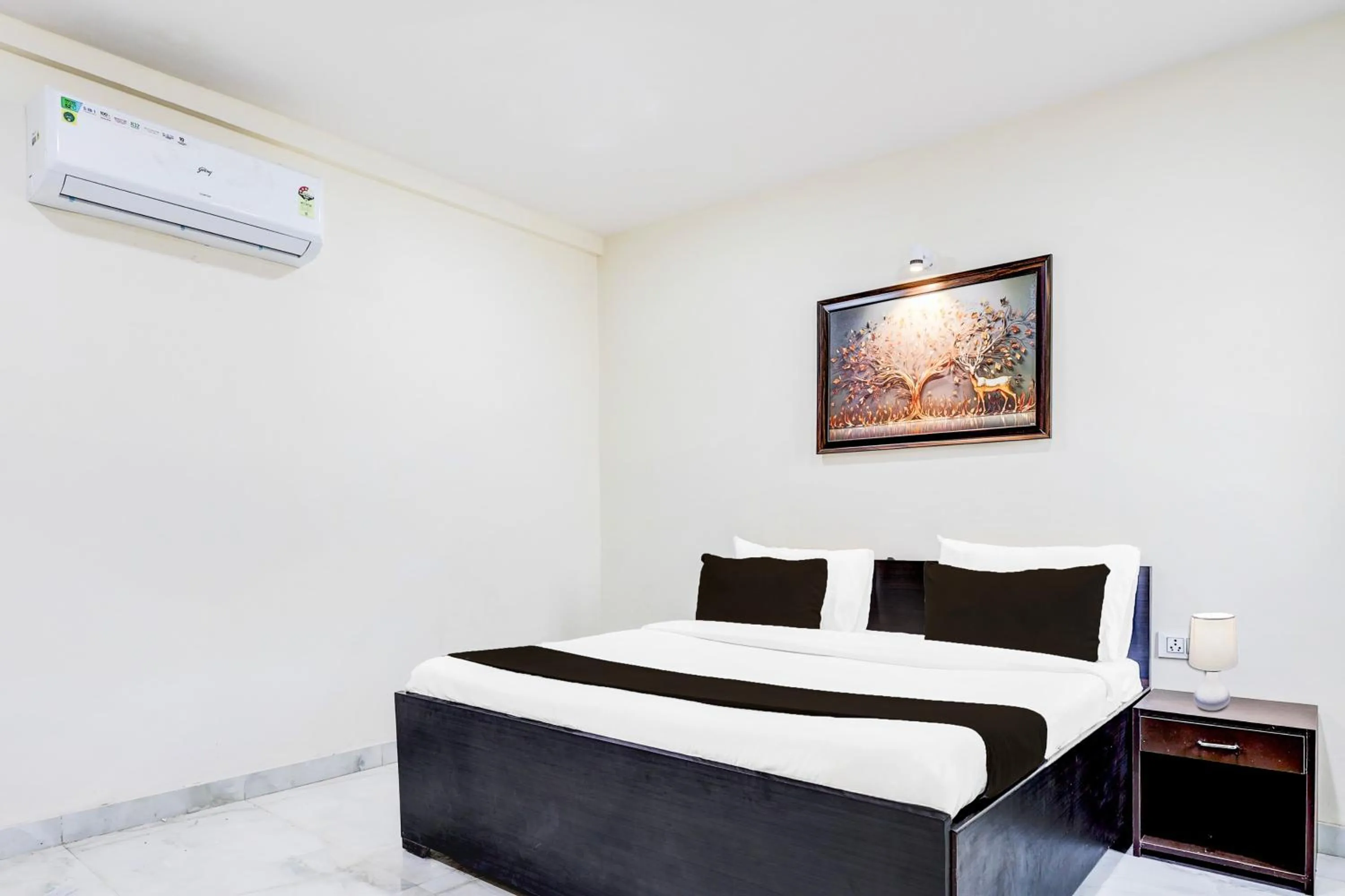 Bedroom, Bed in Super Hotel O Sector 25 Near Iskcon Temple Formerly Hotel Amazing House