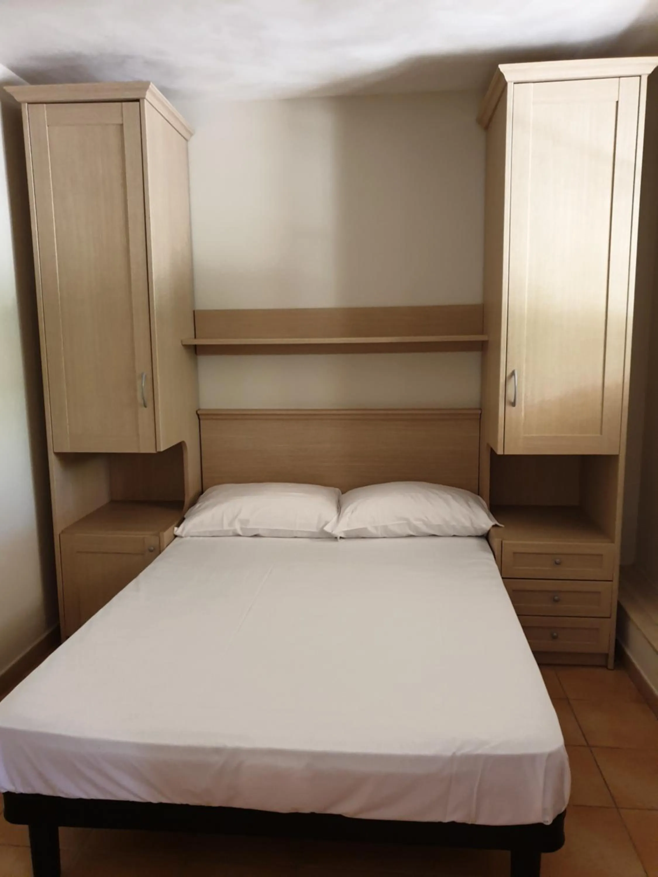 Bedroom, Bed in Green Park Residence