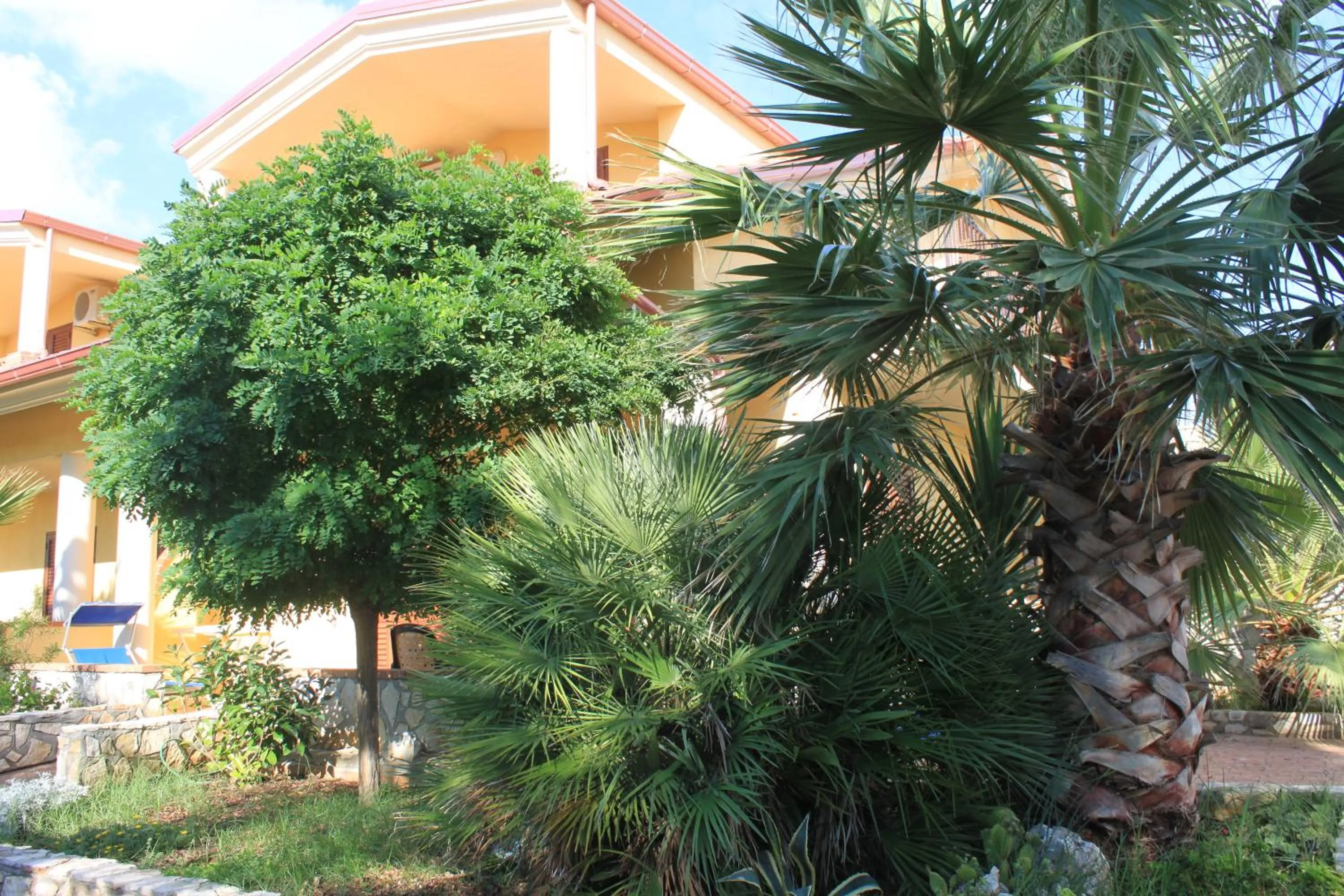 Day in Green Park Residence