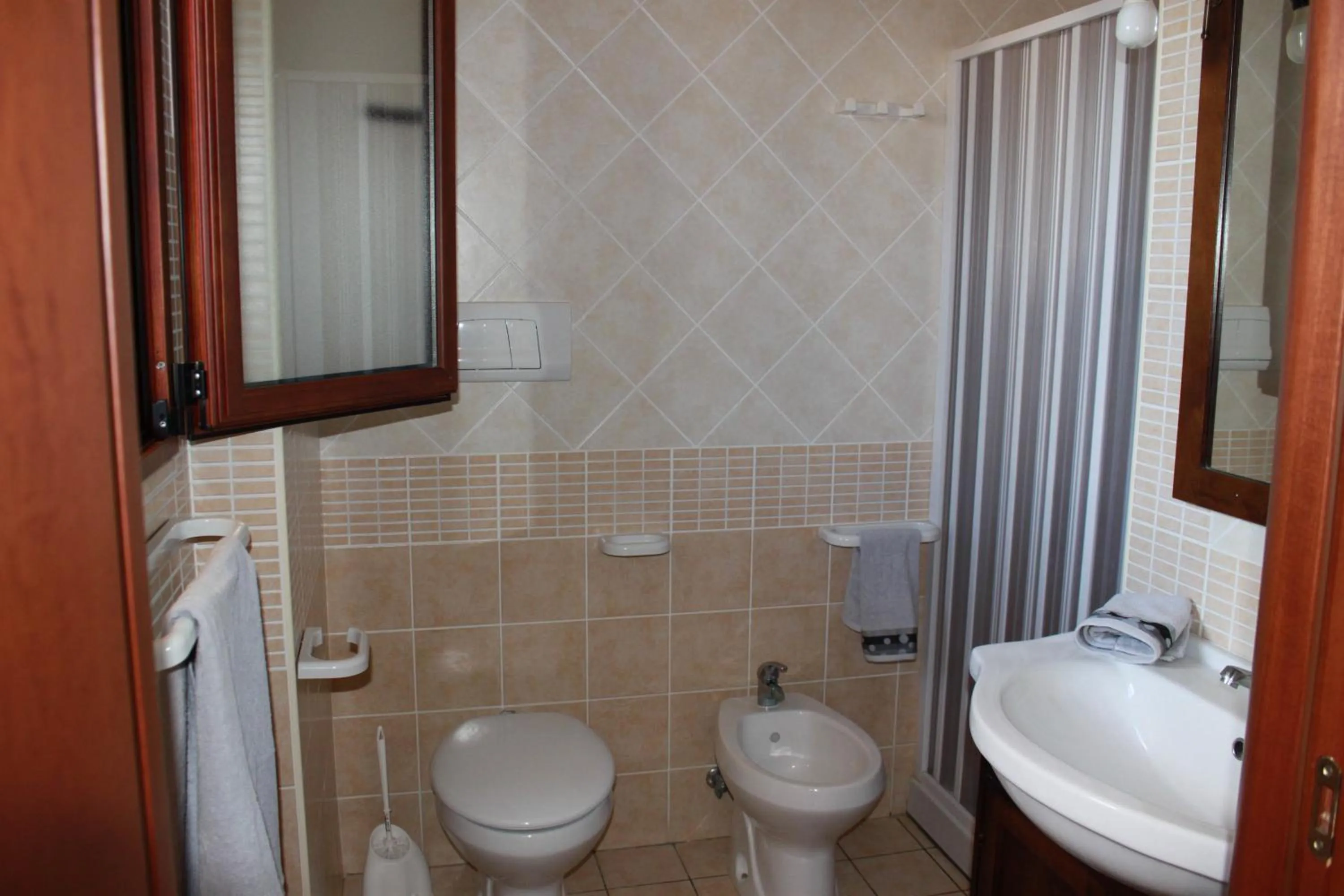 Bathroom in Green Park Residence