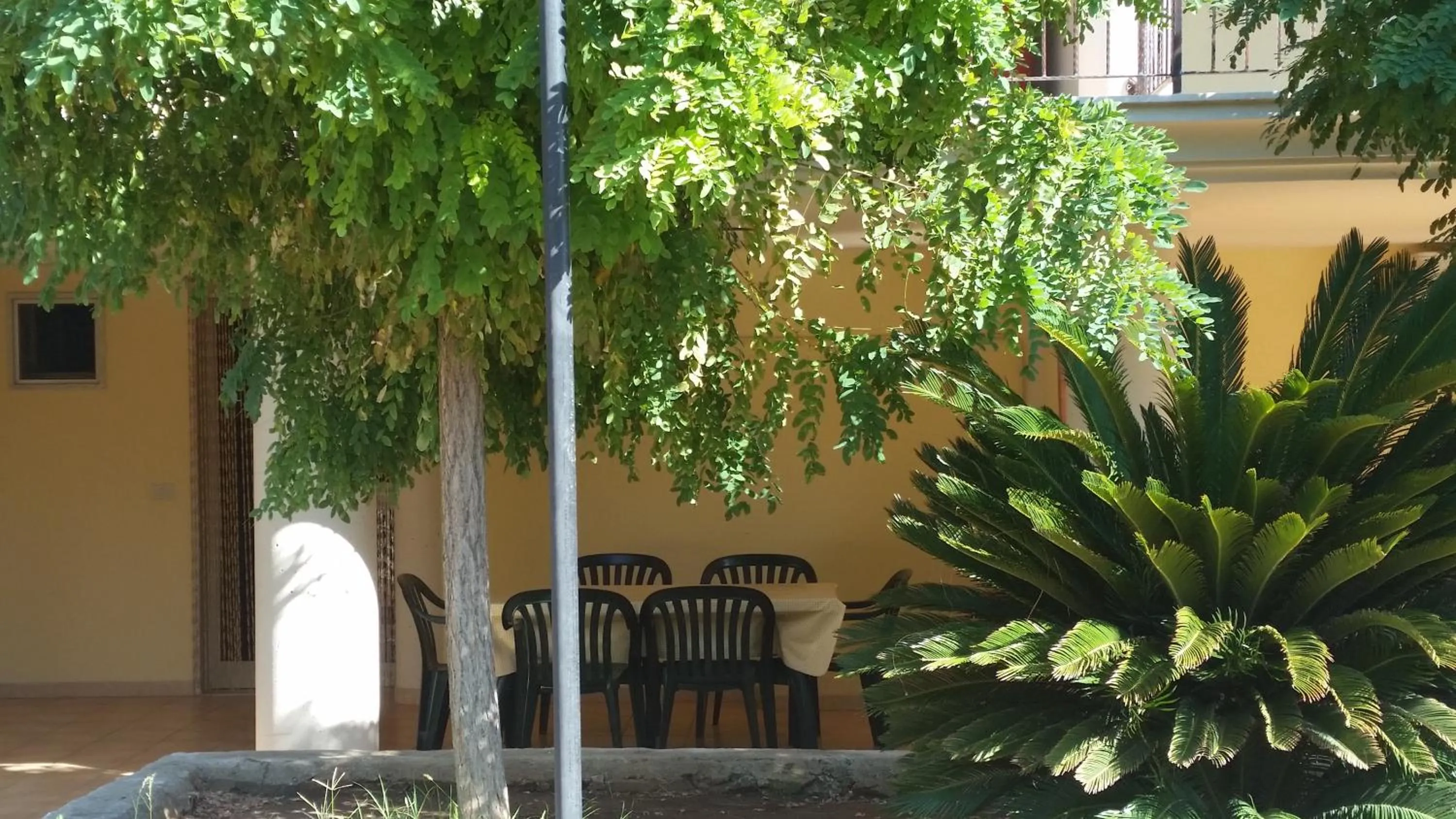 Facade/entrance in Green Park Residence
