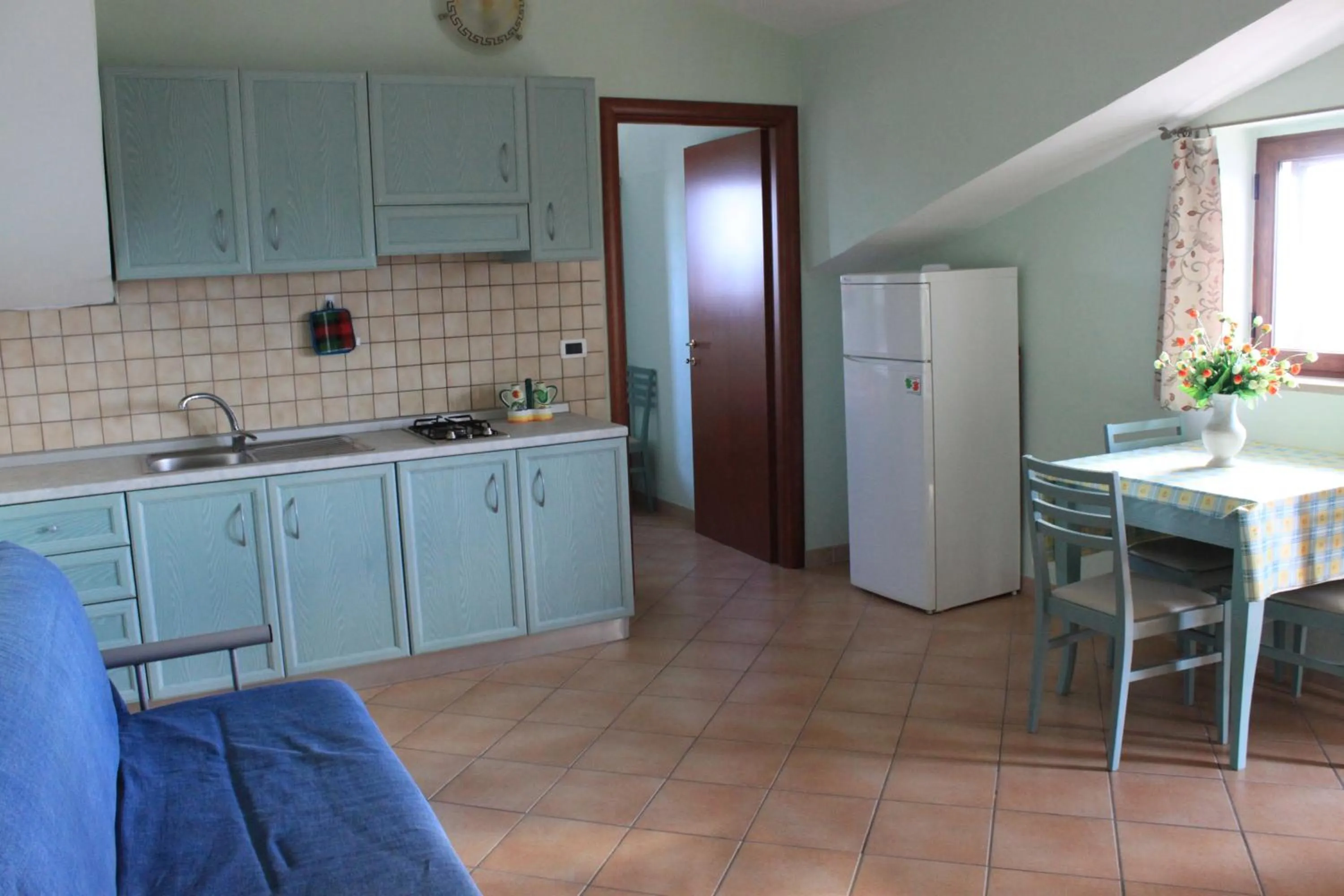 Kitchen or kitchenette in Green Park Residence