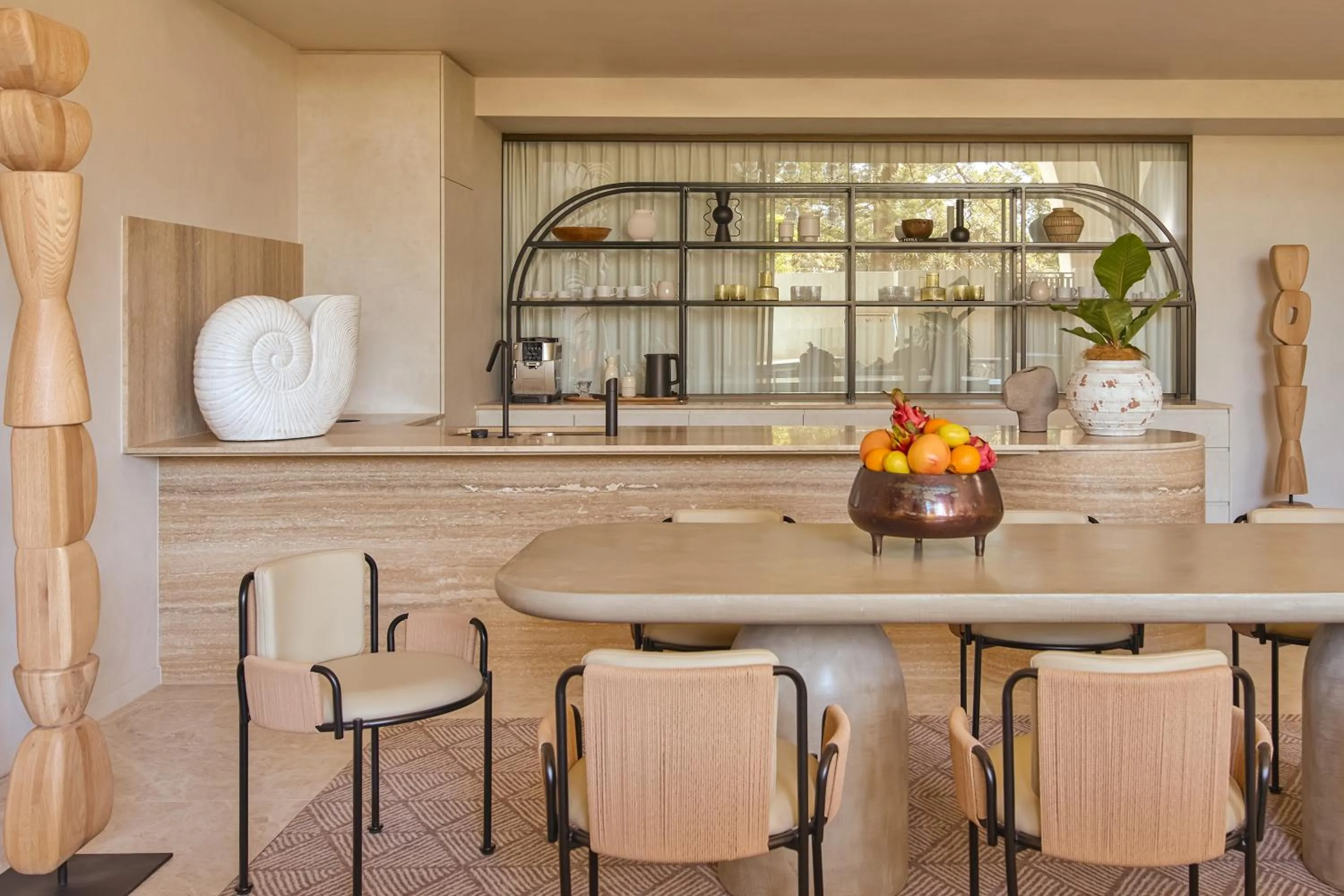 Kitchen or kitchenette in Mondrian Gold Coast