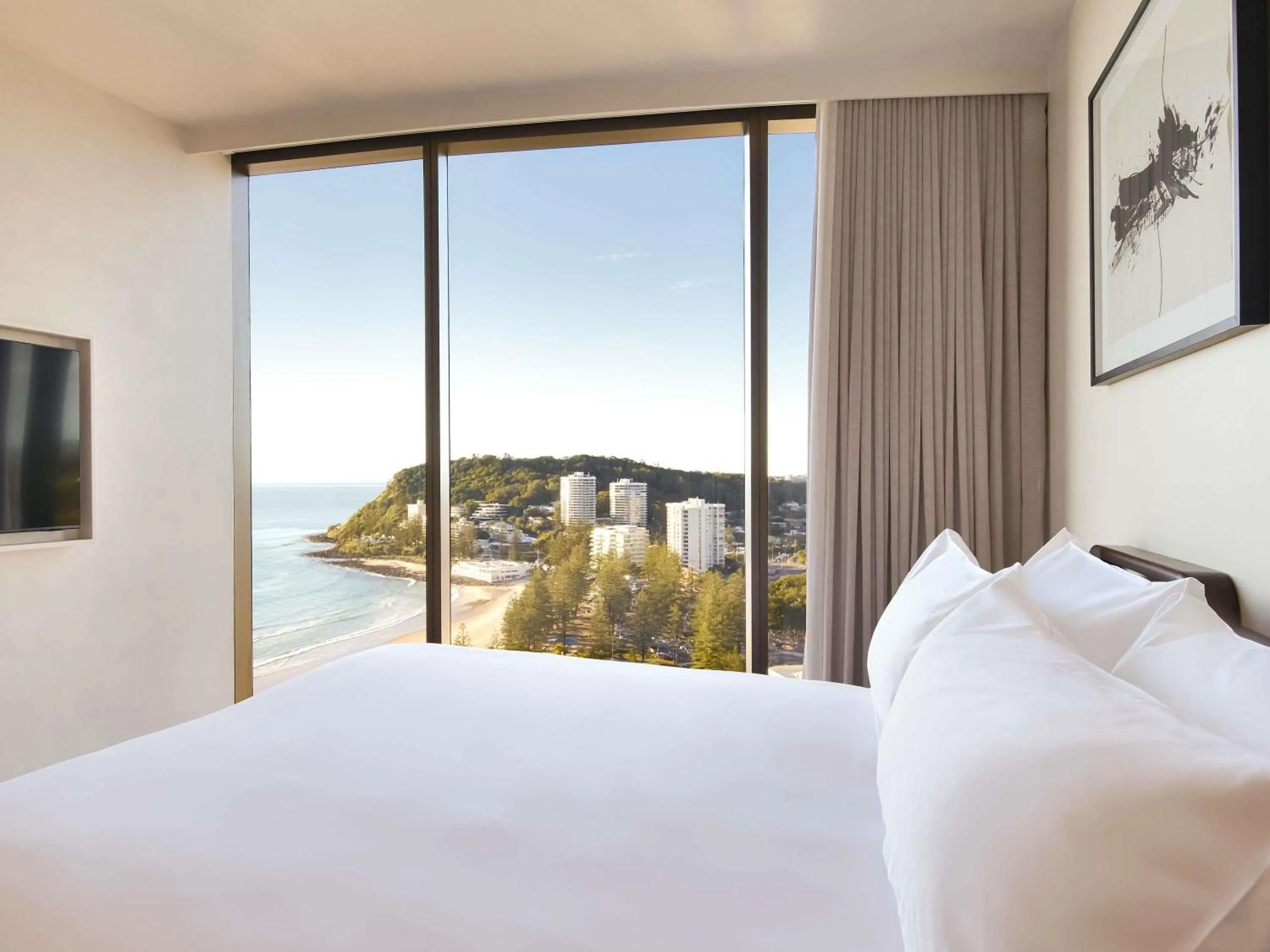 Bedroom, Bed in Mondrian Gold Coast