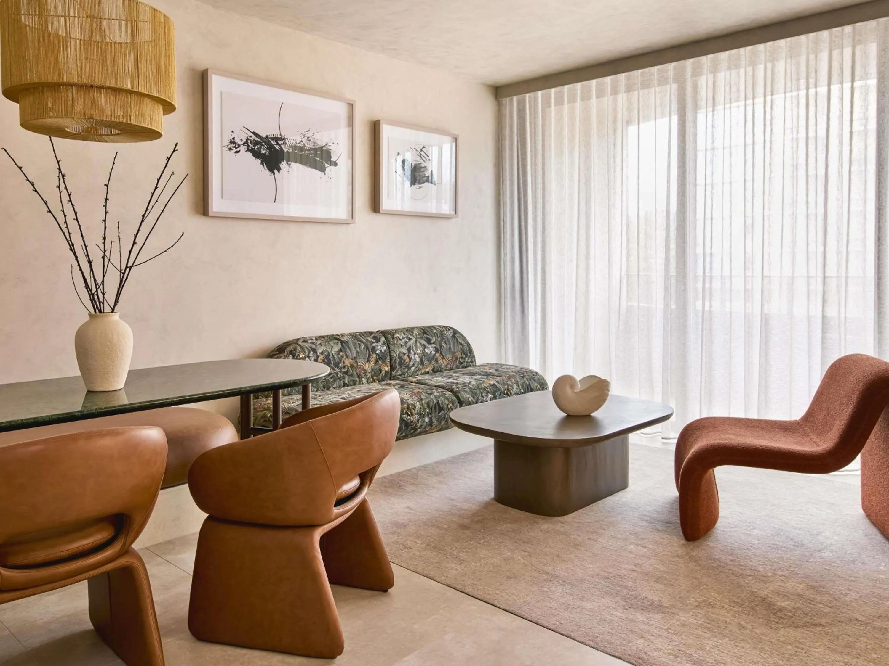 Dining area in Mondrian Gold Coast