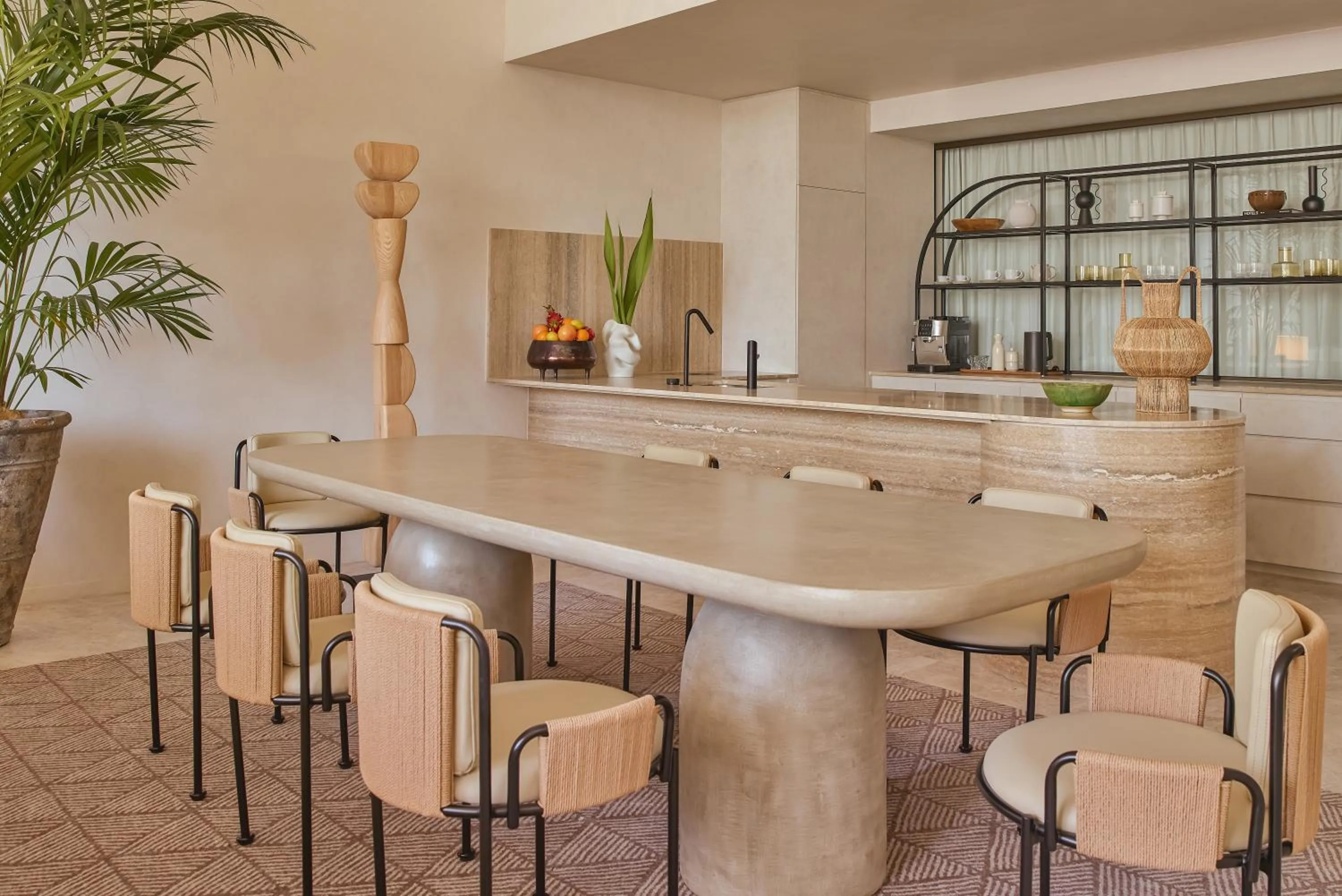 Dining area in Mondrian Gold Coast