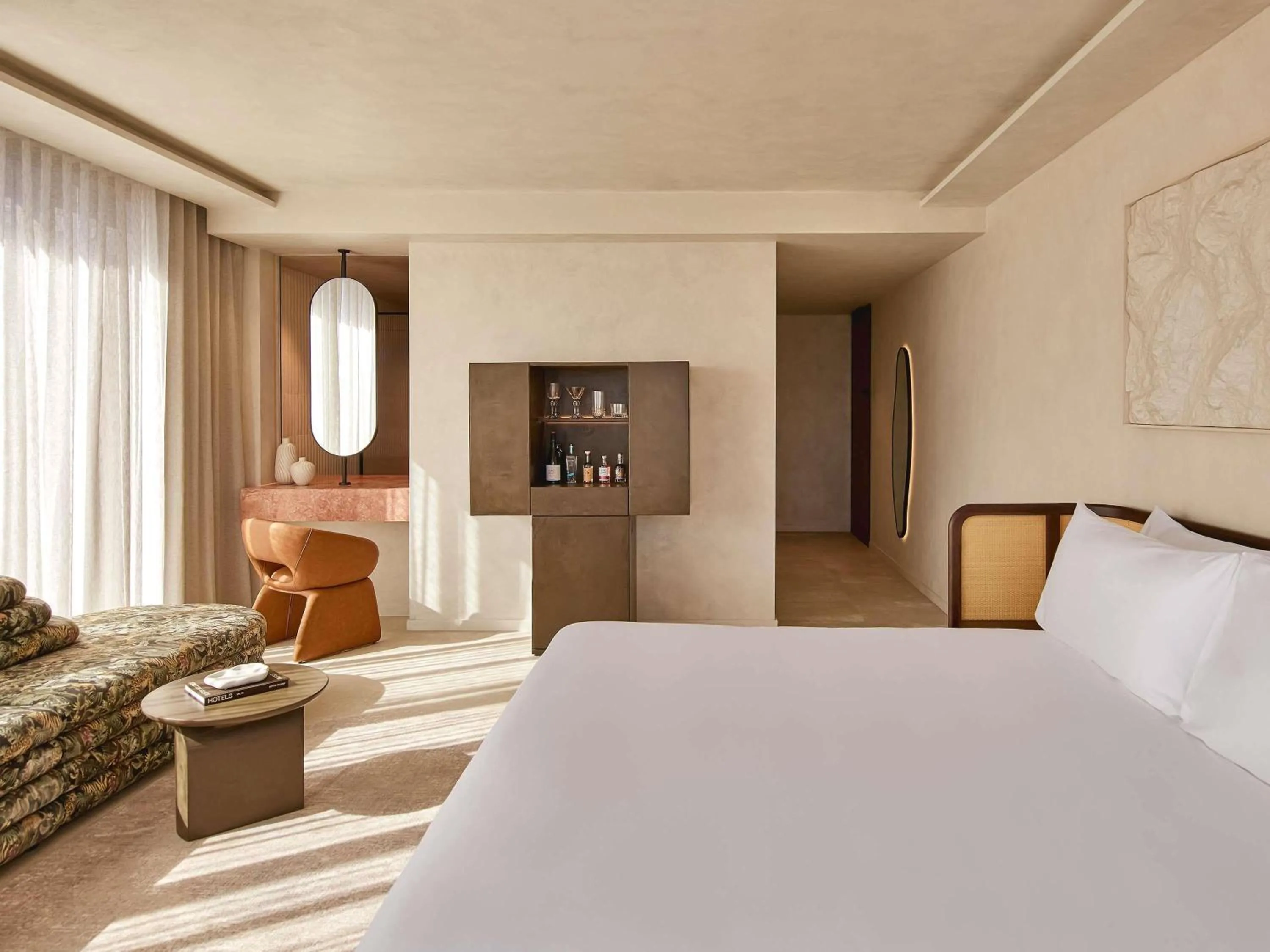 Bedroom, Bed in Mondrian Gold Coast