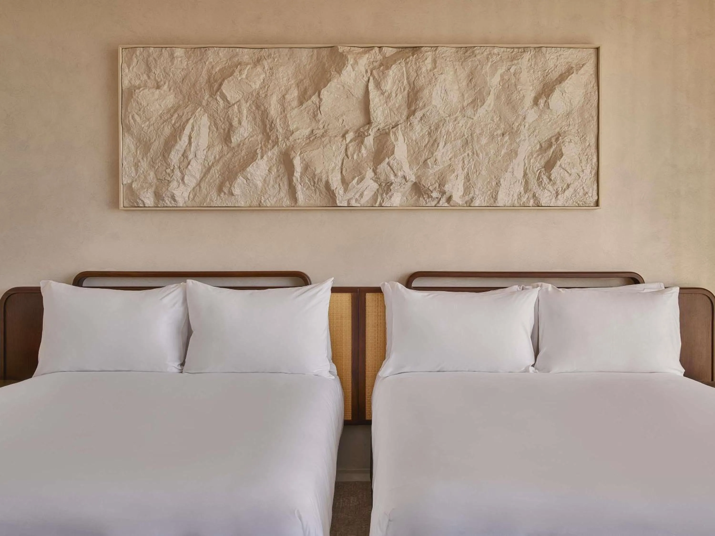 Bedroom, Bed in Mondrian Gold Coast