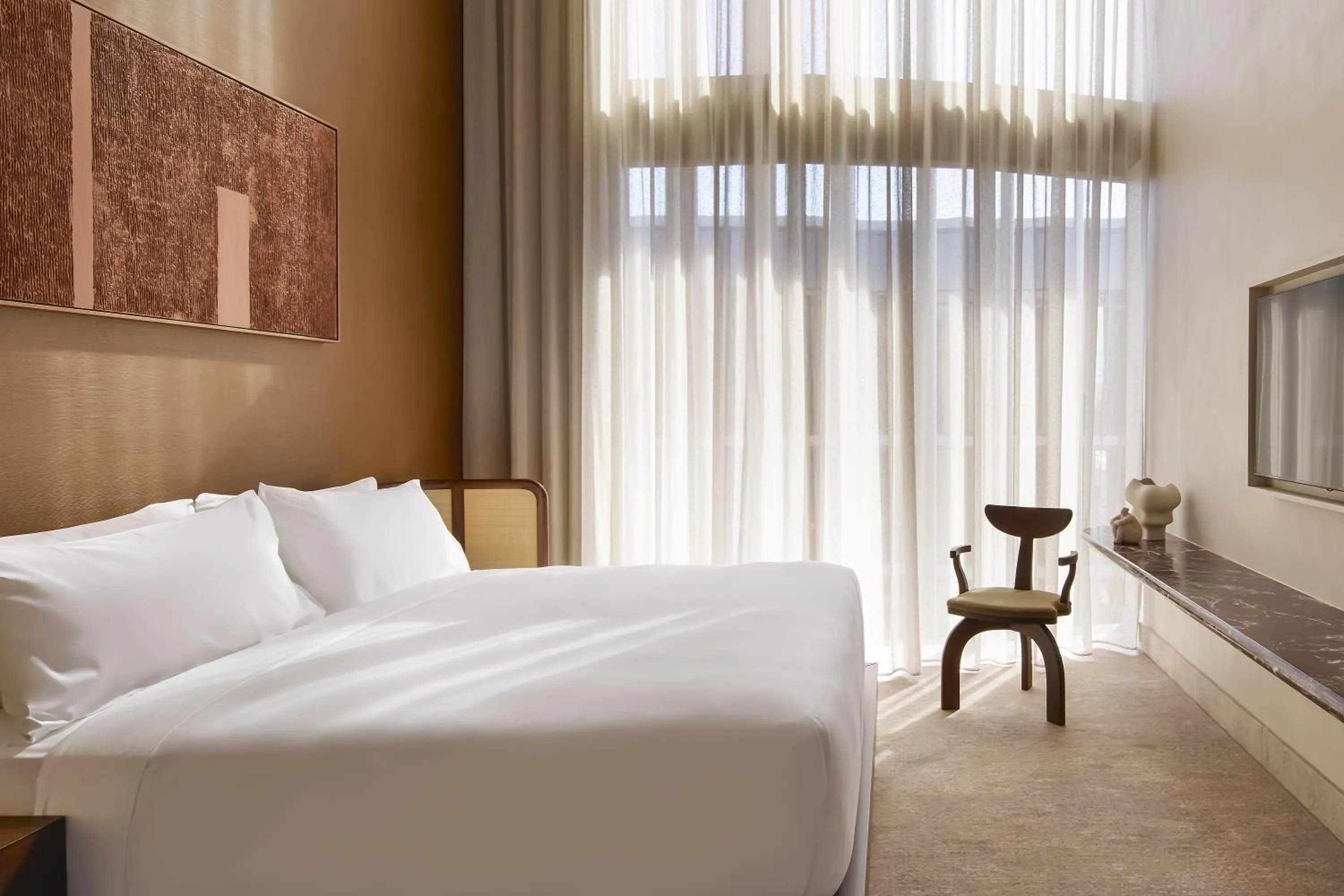 Bedroom, Bed in Mondrian Gold Coast