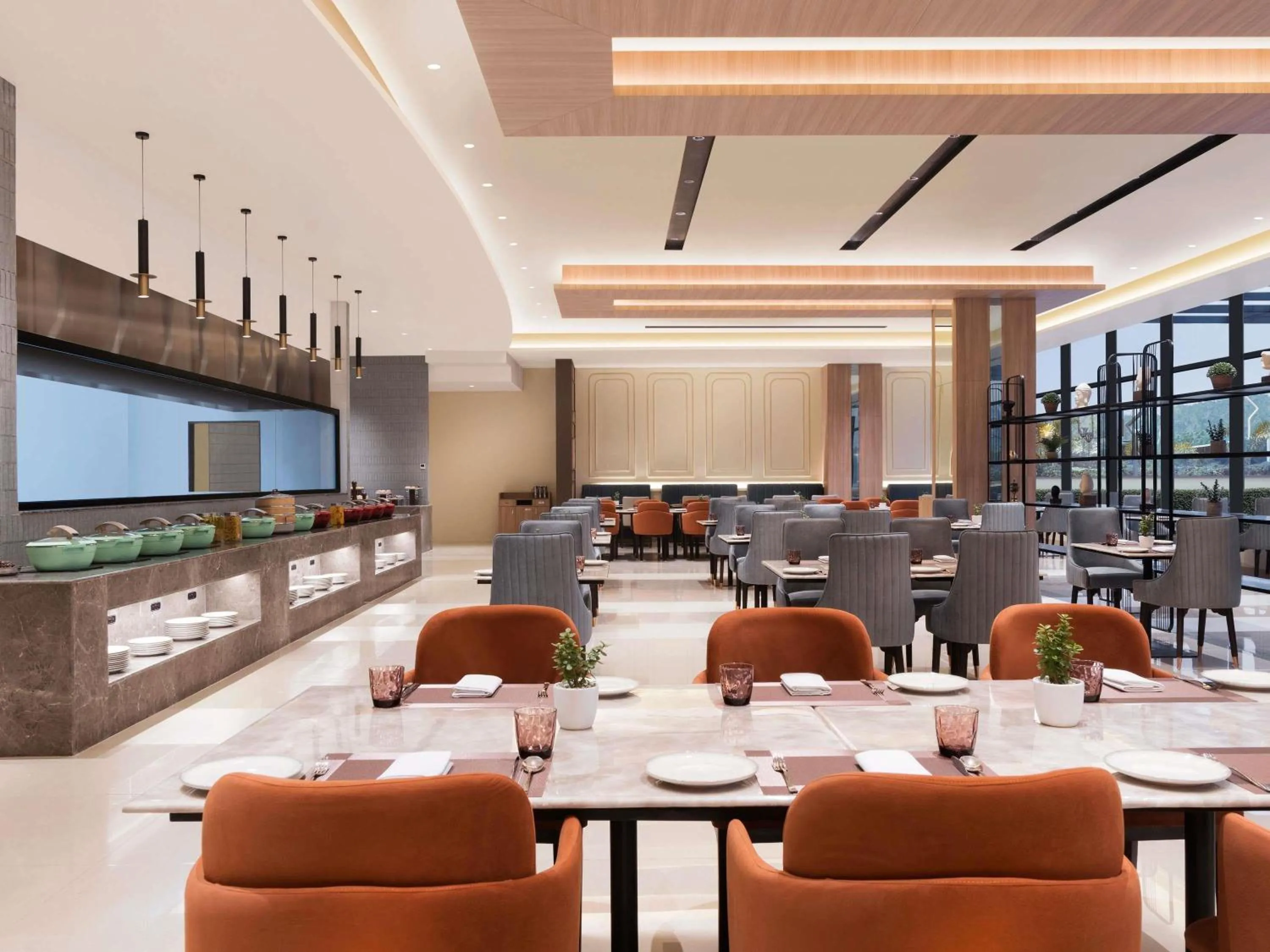 Restaurant/places to eat in Mercure Lucknow Gomti Nagar