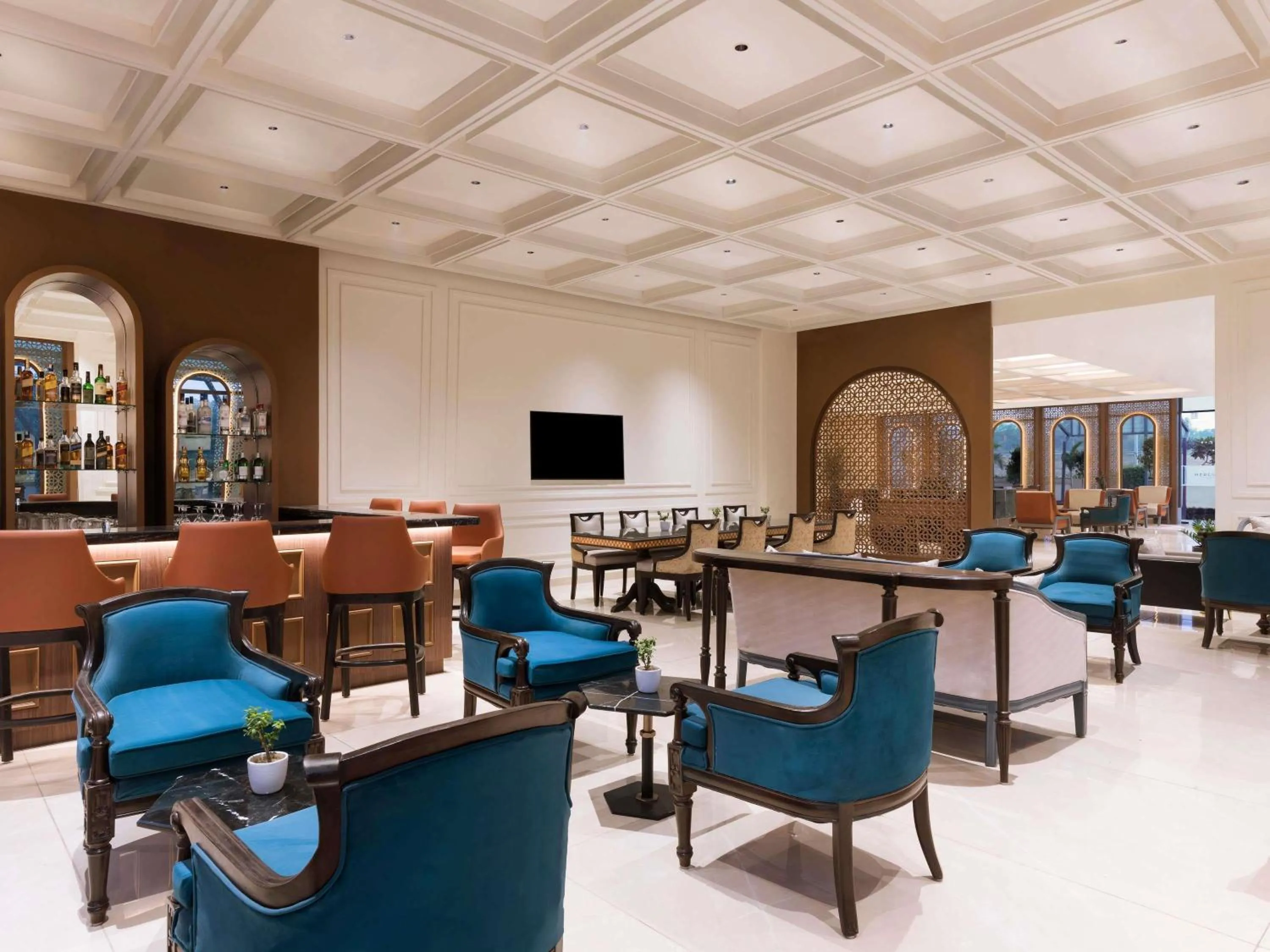 Lounge or bar in Mercure Lucknow Gomti Nagar